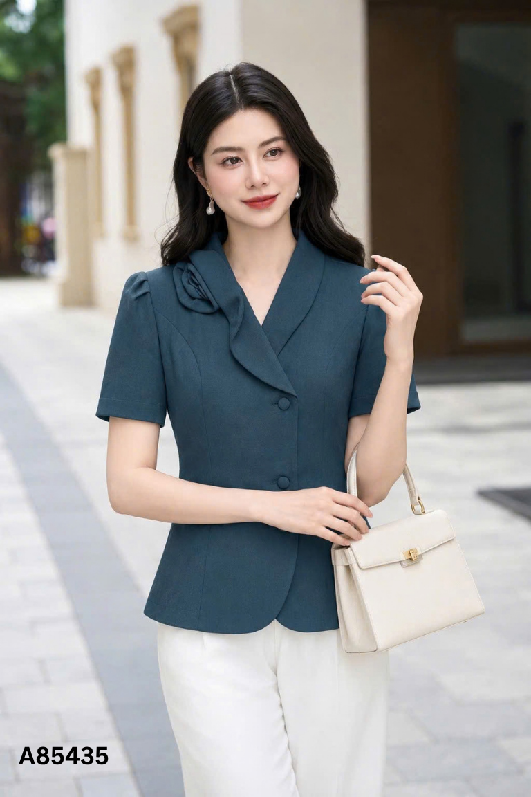 Áo vest SOHEE xanh đính hoa