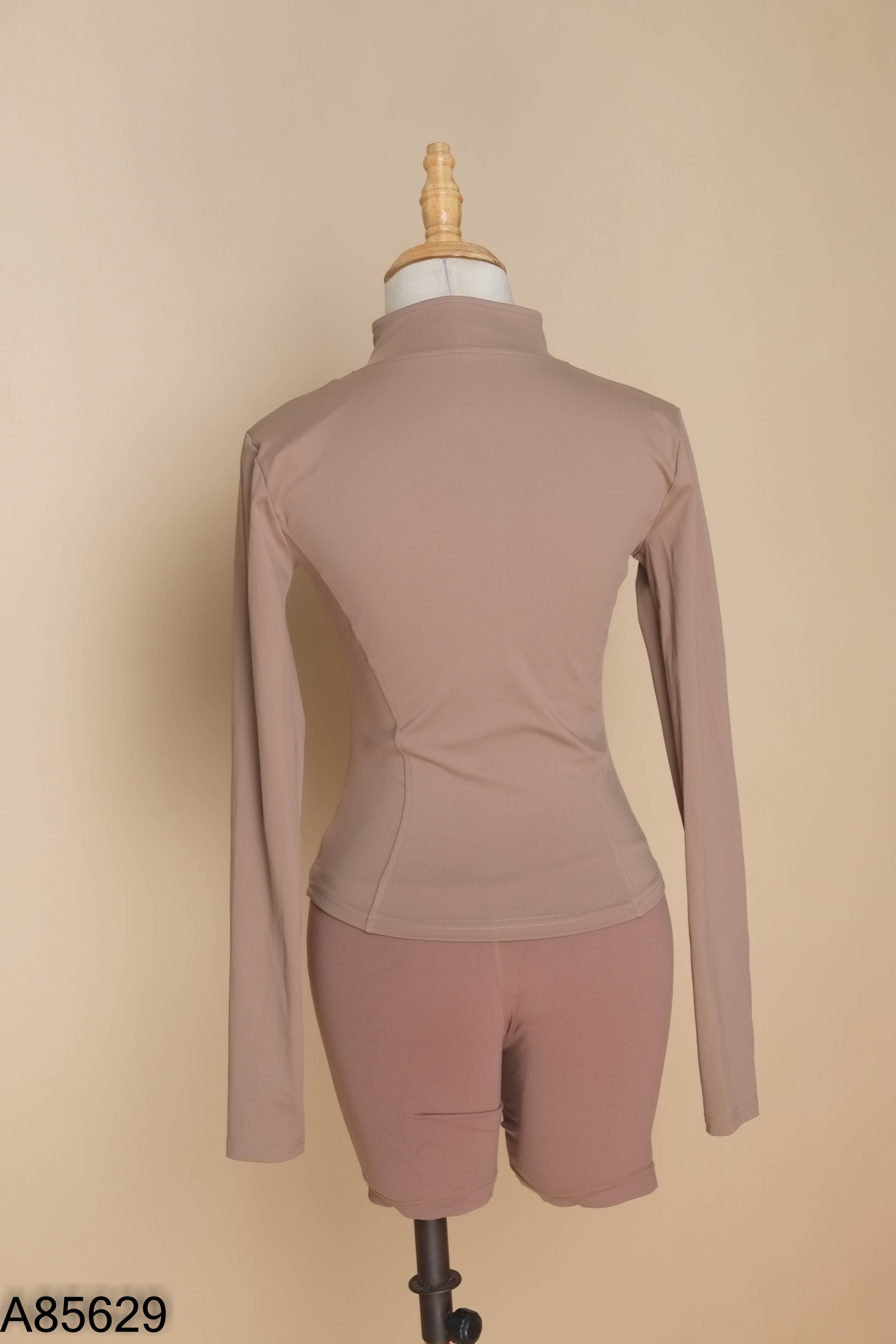 NEWTAG Set áo +quần thể thao nâu