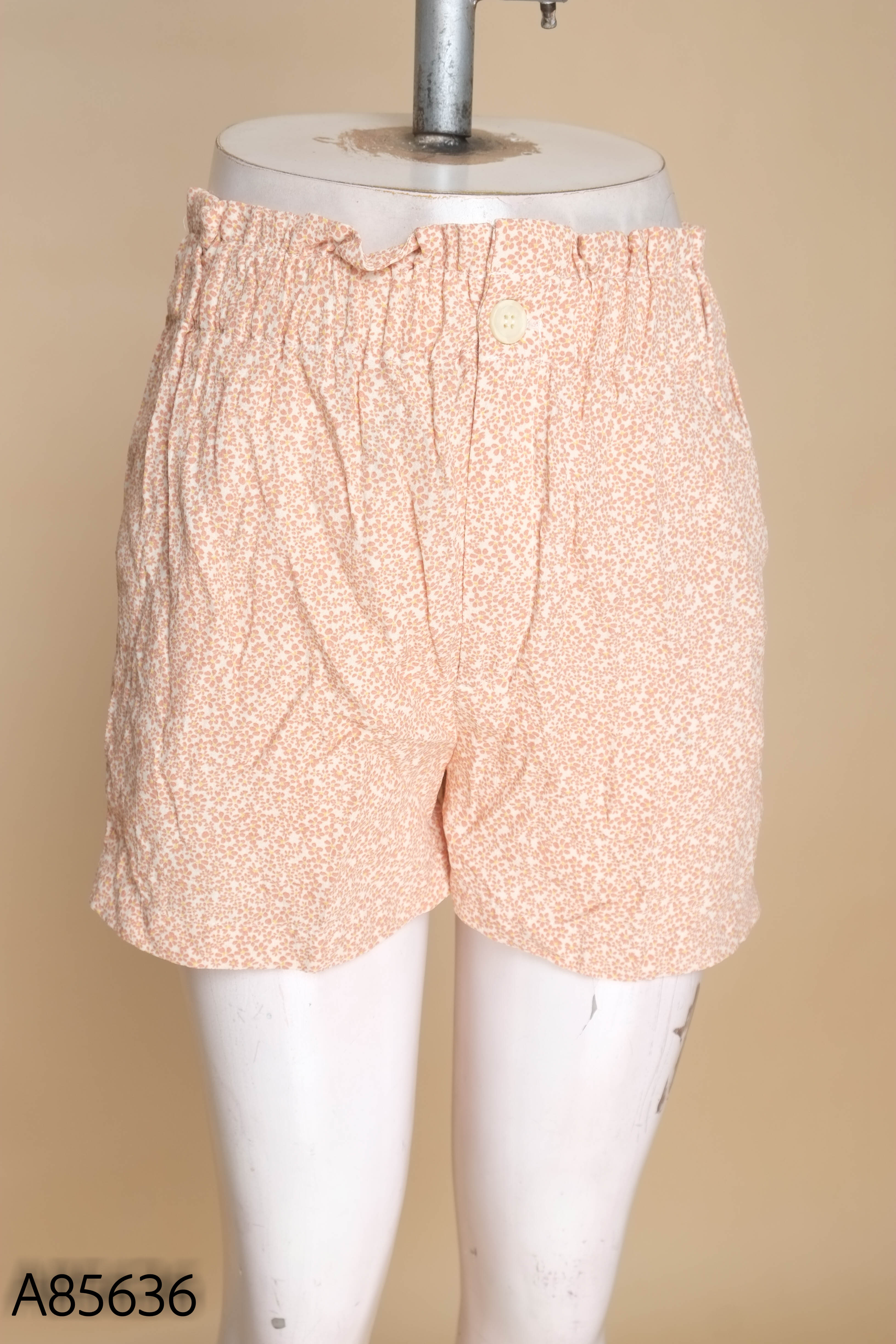 NEWTAGS quần MANGO be họa tiết hoa