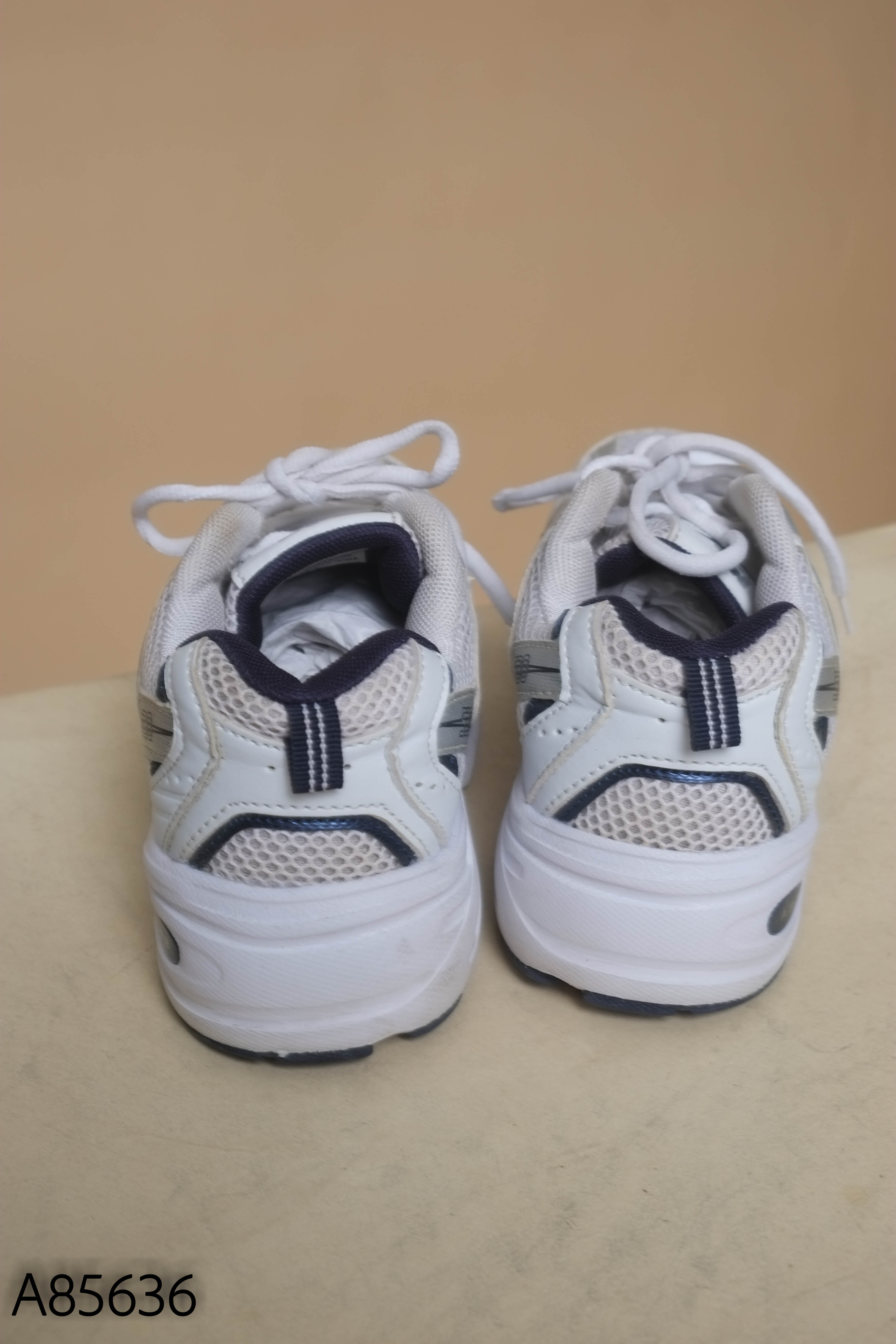 Giày thể thao NEW BALANCE trắng