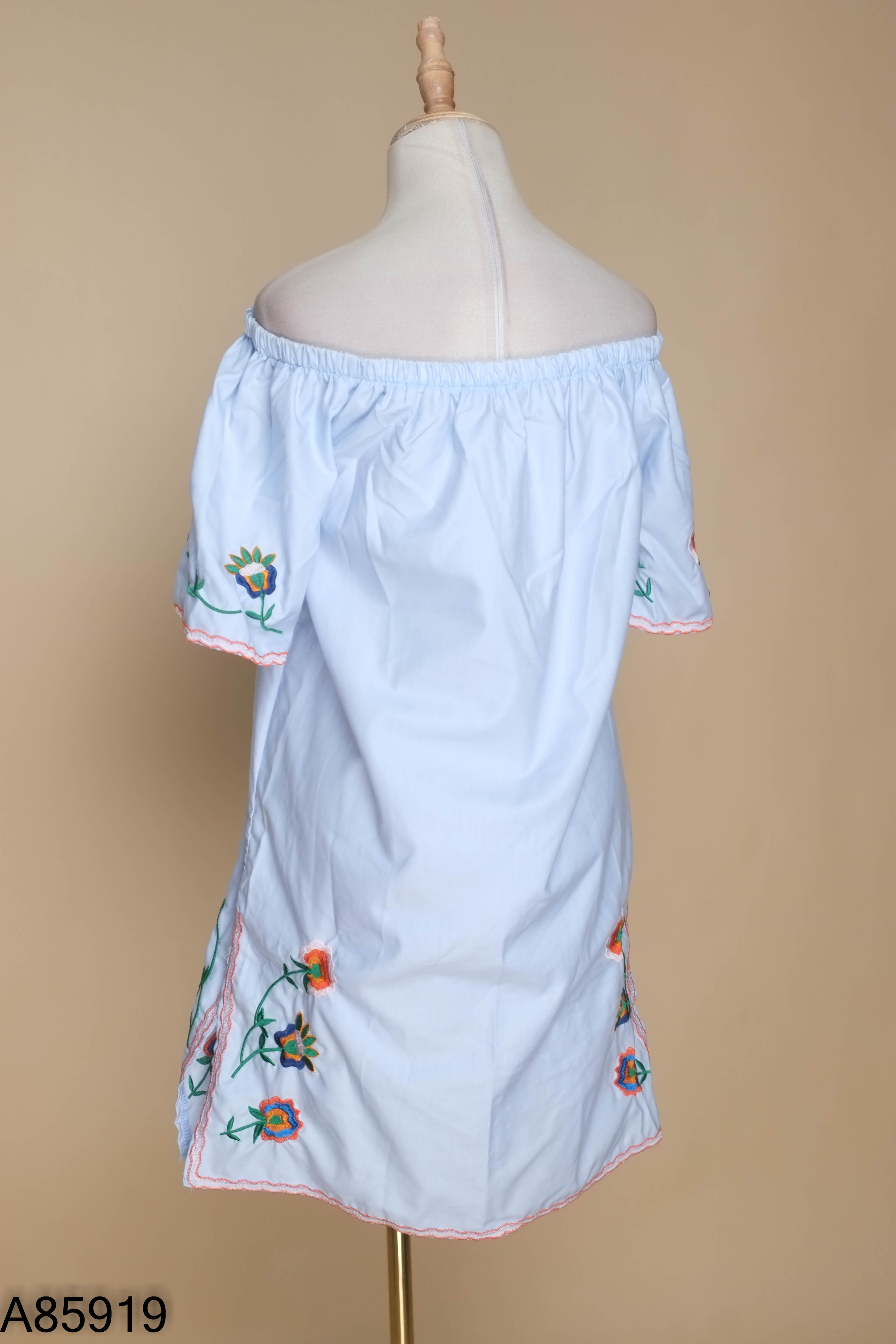 Váy ZARA COLLECTION xanh thêu hoa