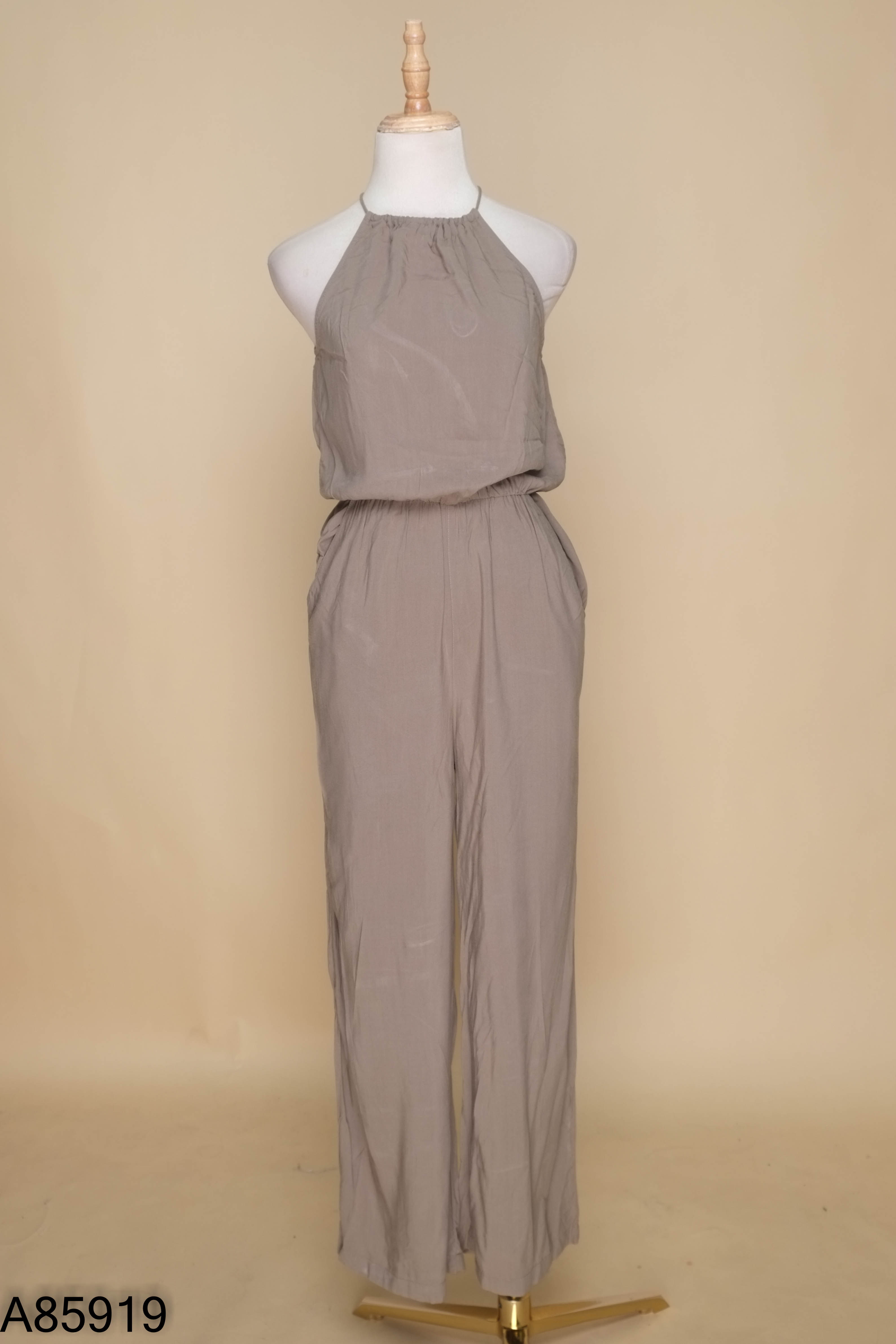 Jumpsuits DIVIDED xanh cổ yếm