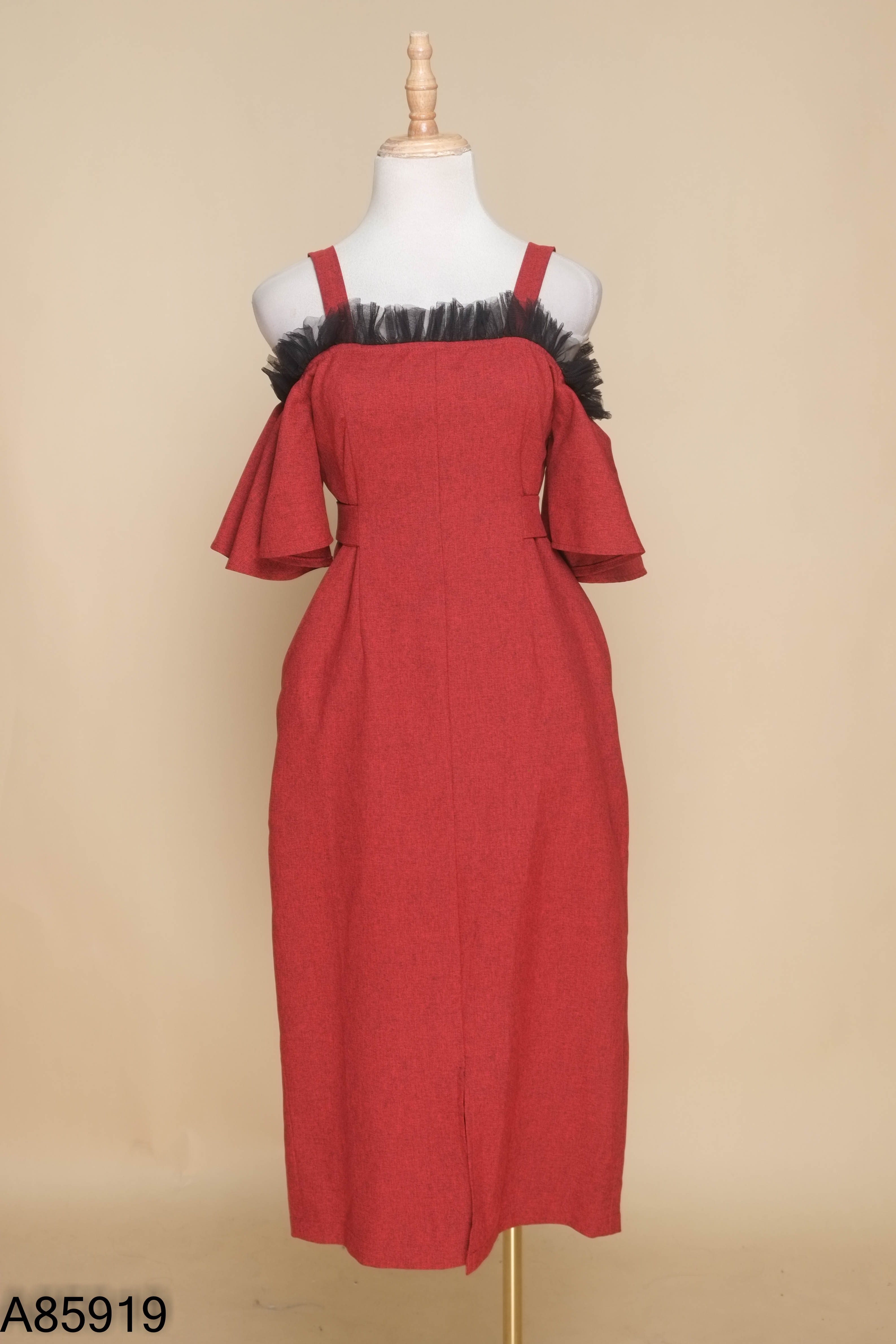 Váy RAPTHIETKE đỏ 2 dây