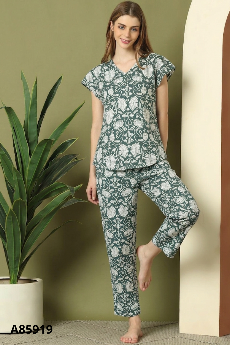 SET áo HM xanh họa tiết+ quần