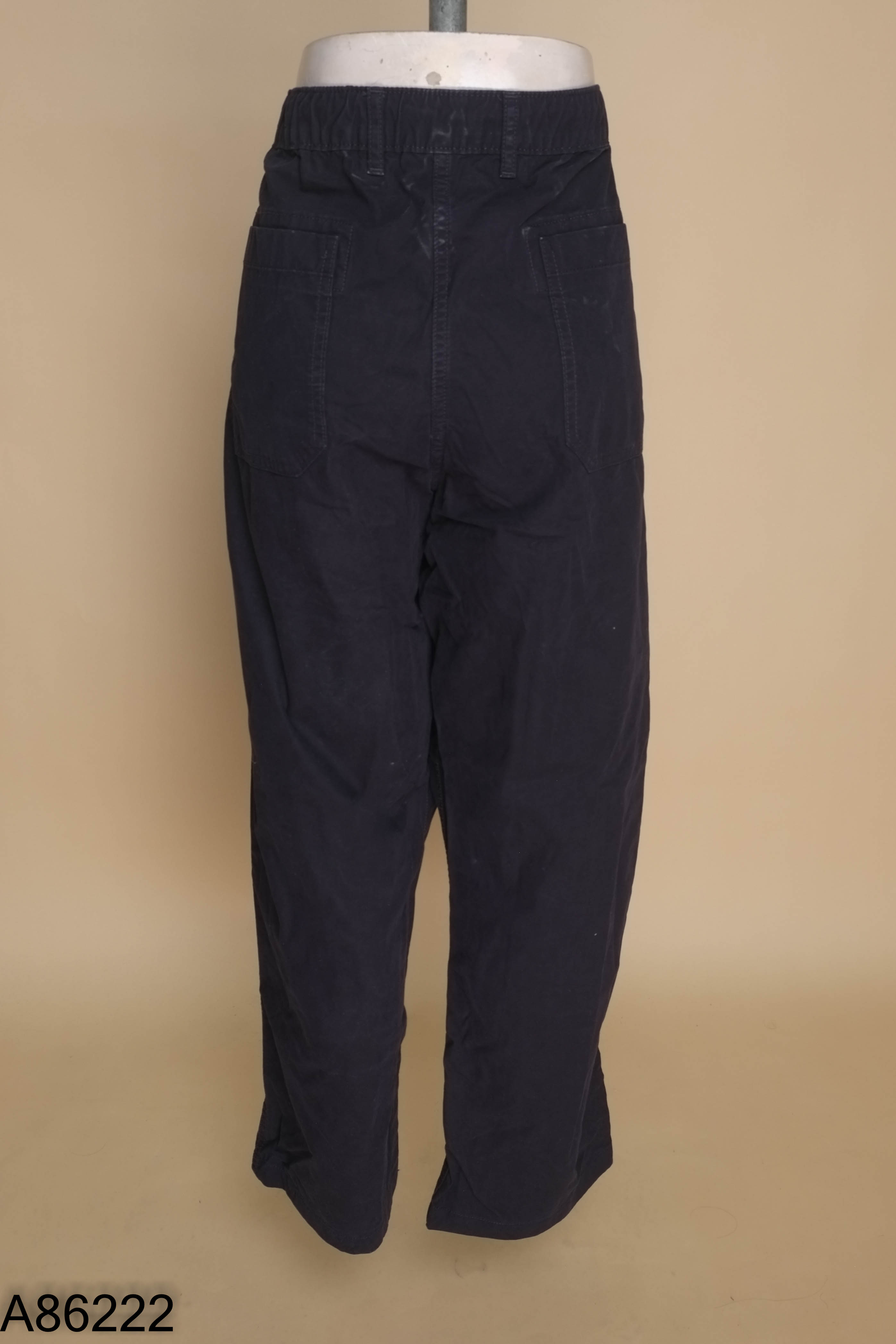 Quần UNIQLO xanh suông