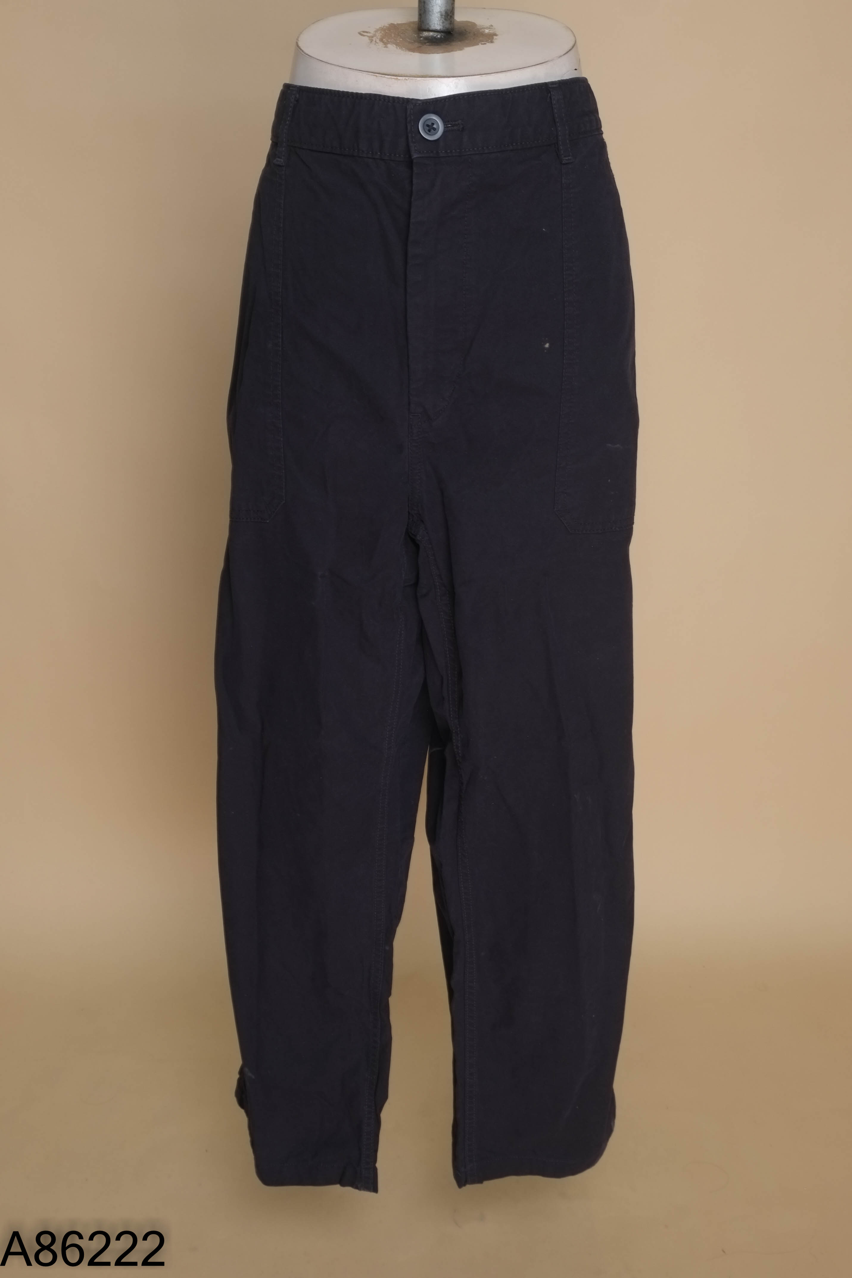 Quần UNIQLO xanh suông
