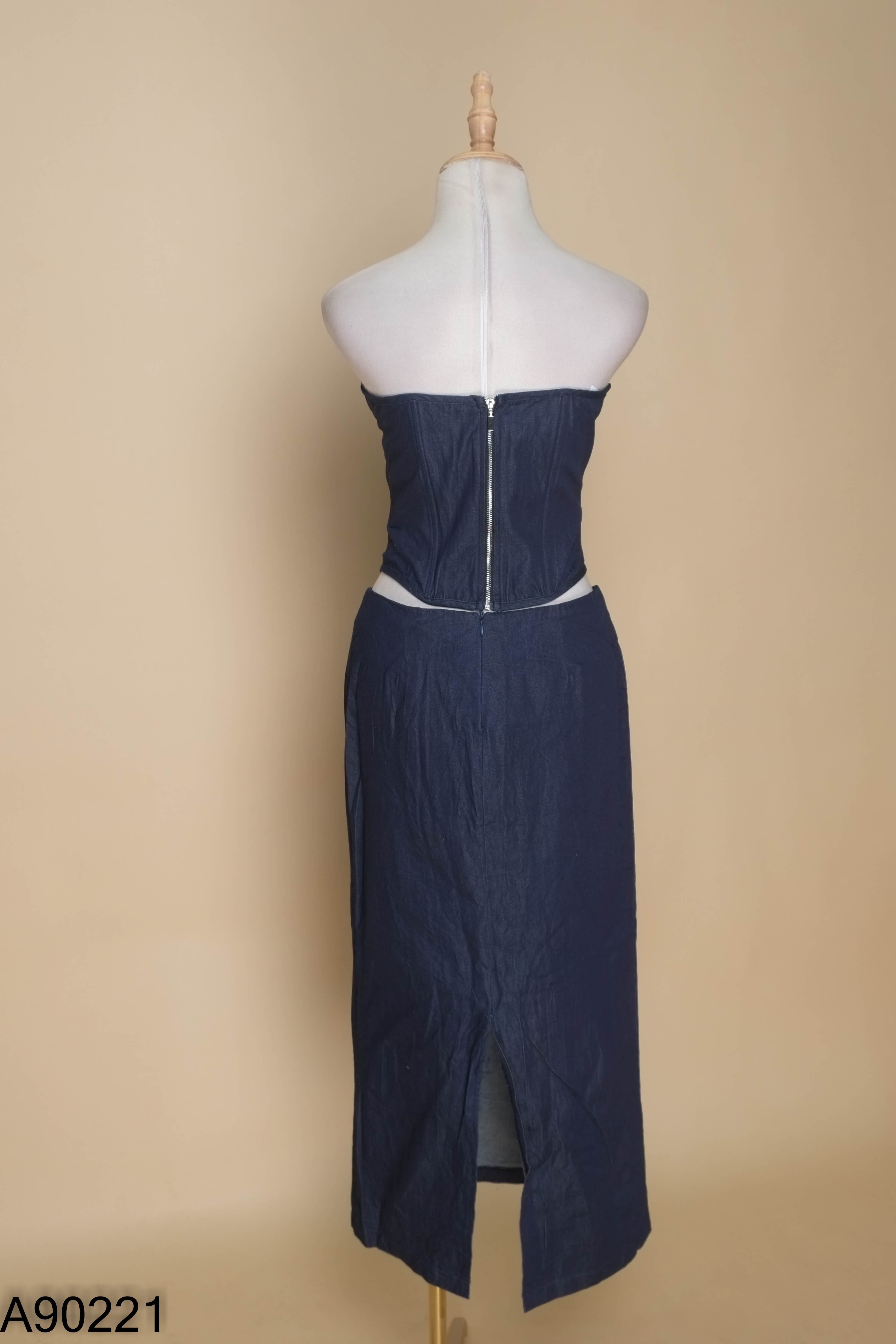 Set jeans xanh áo quây + chân váy