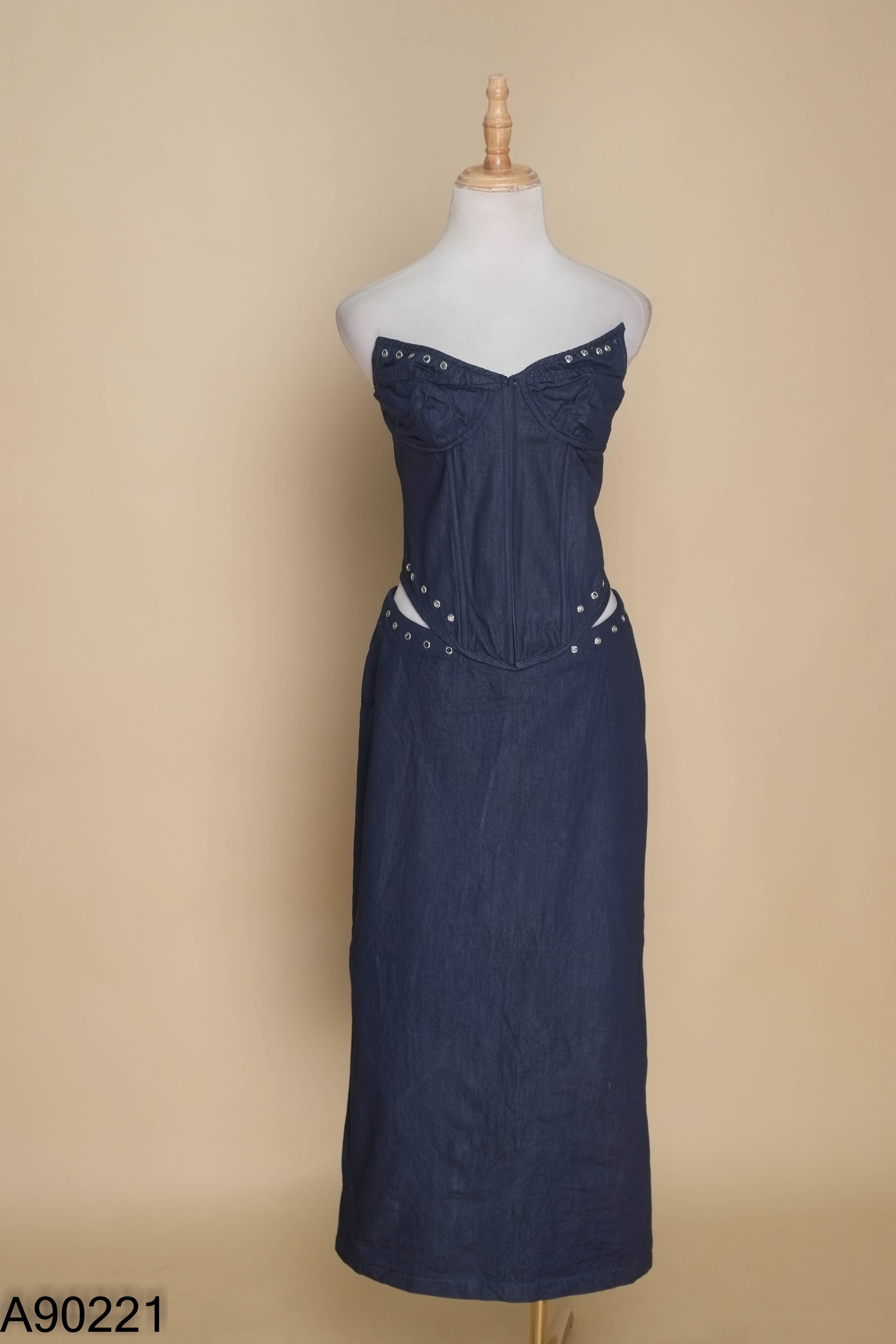 Set jeans xanh áo quây + chân váy