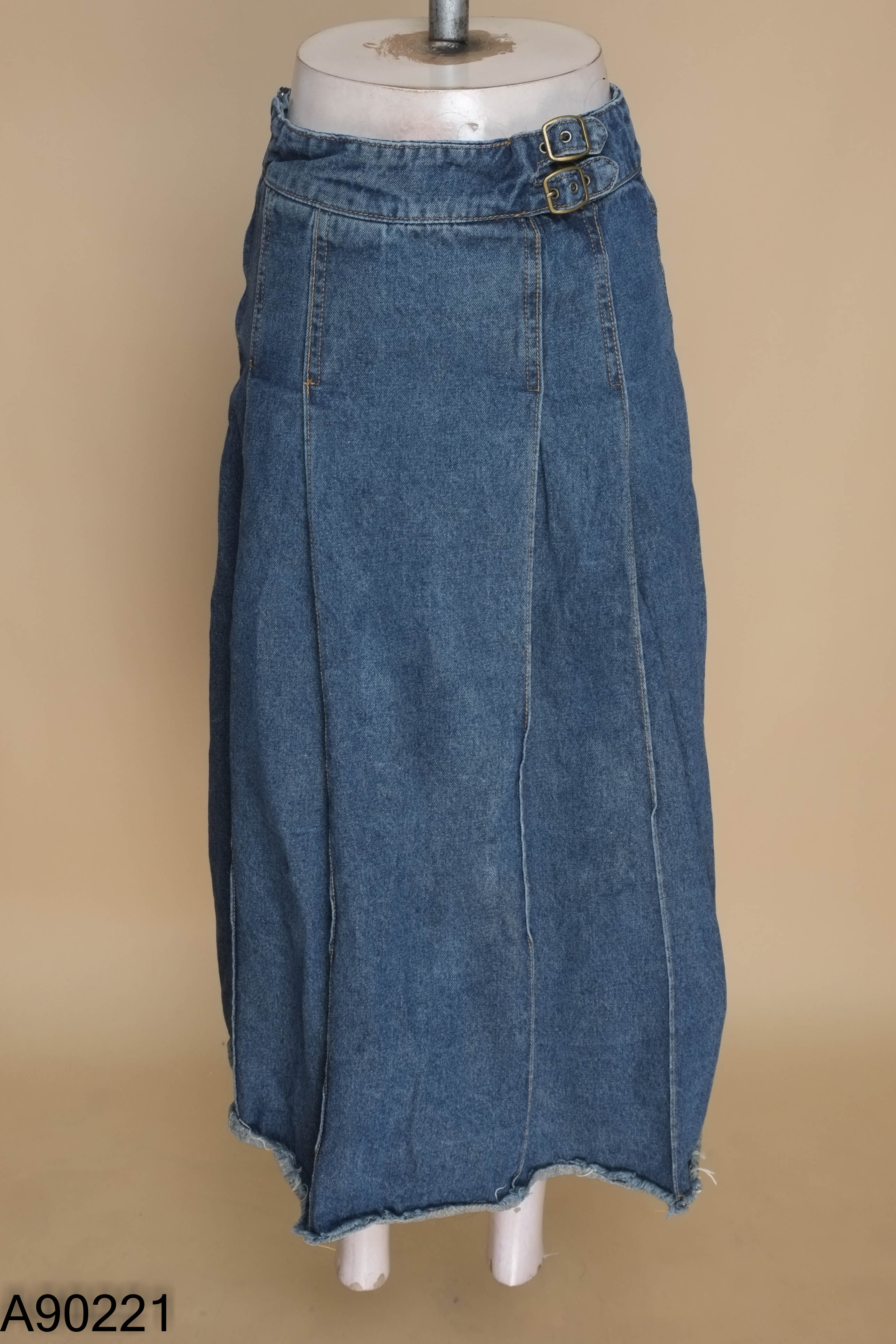Chân váy jeans xanh dài xếp ly