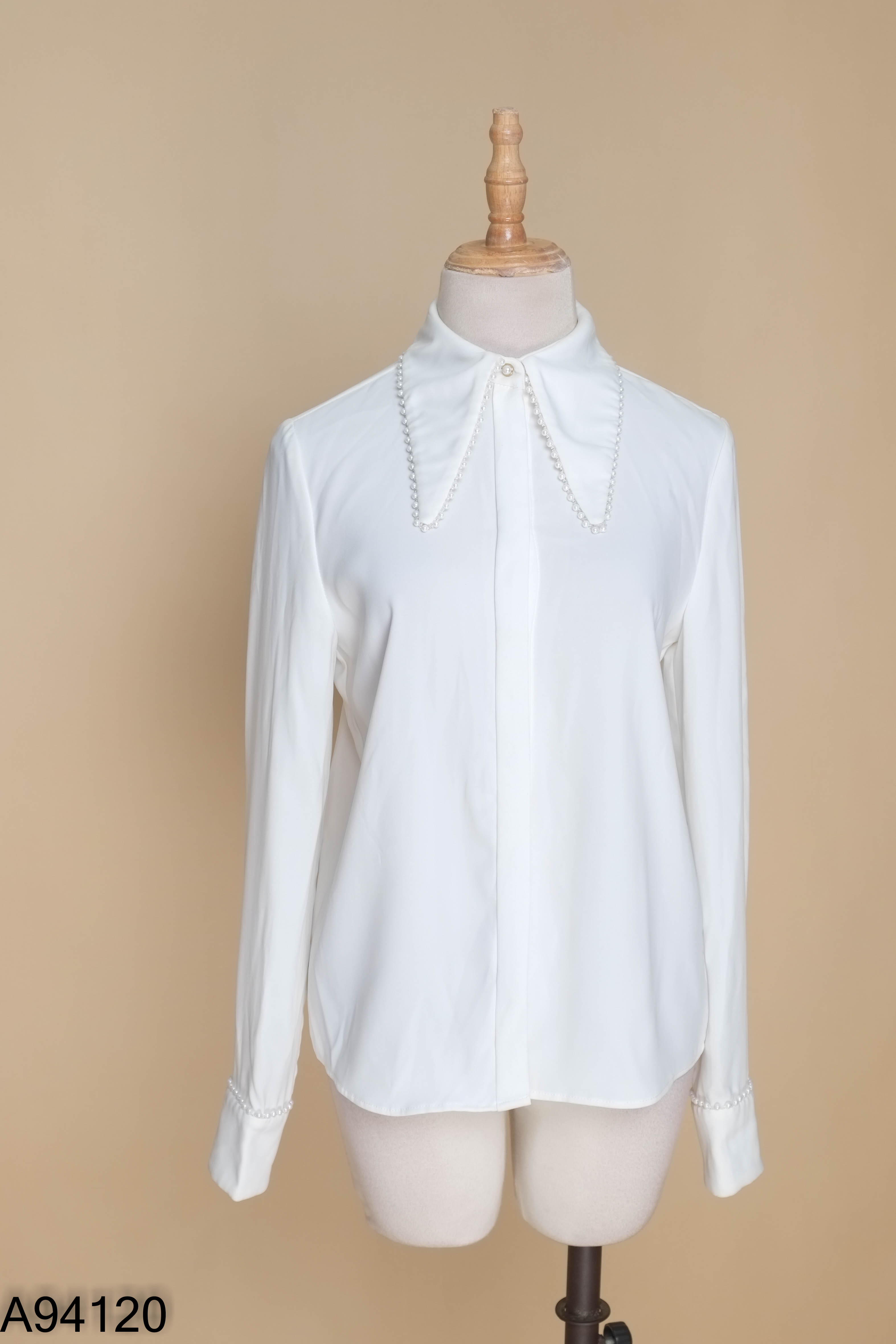 Áo sơ mi VERO MODA trắng đính ngọc trai