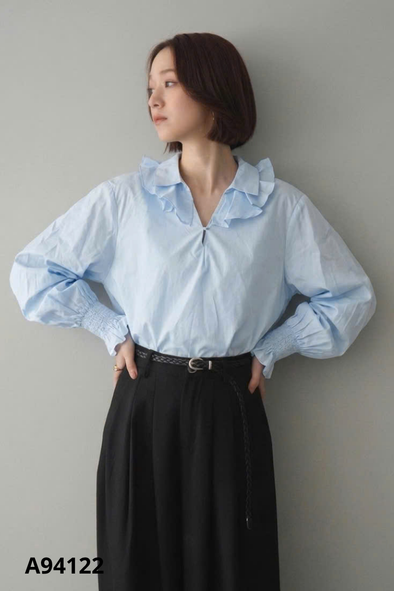 Áo nữ xanh phối cổ bèo