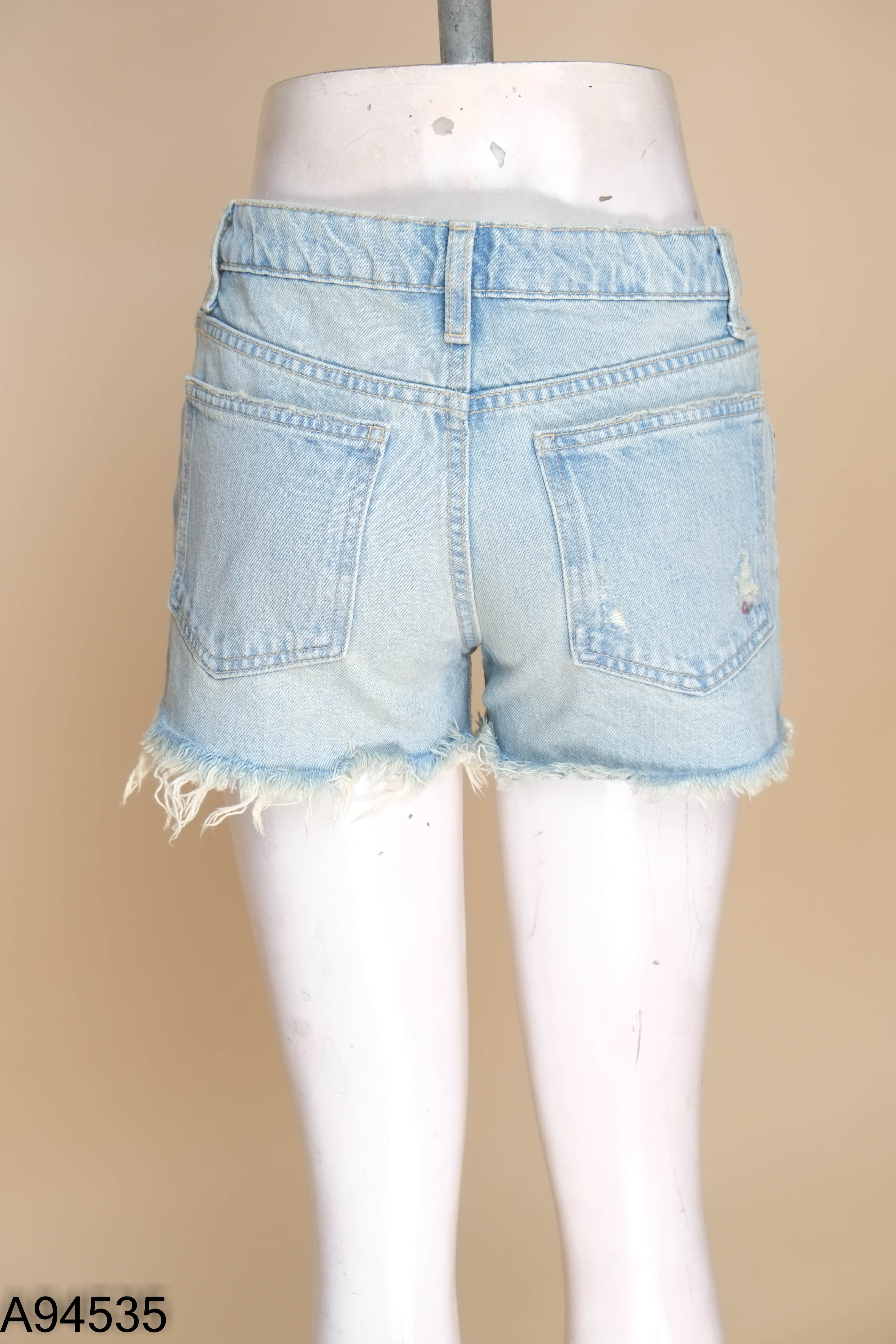 Quần shorts jeans xanh ZARA