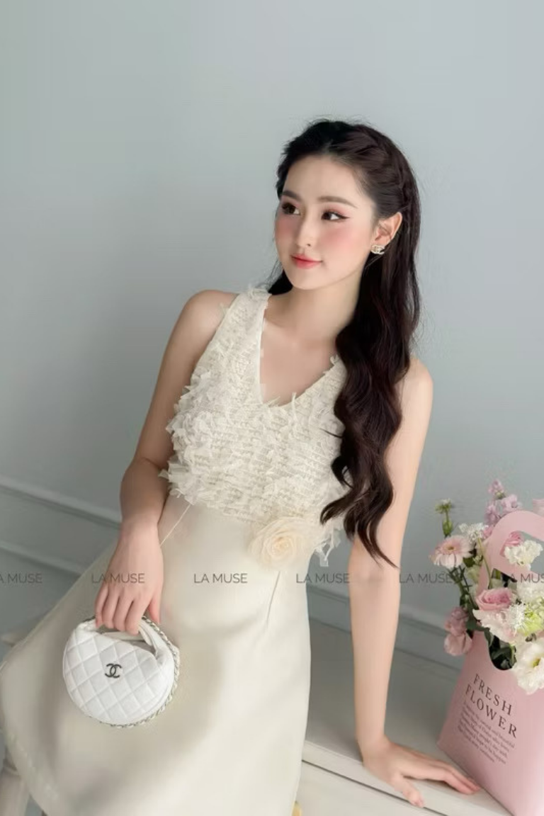 Váy be LAMUSE sát nách cổ tim