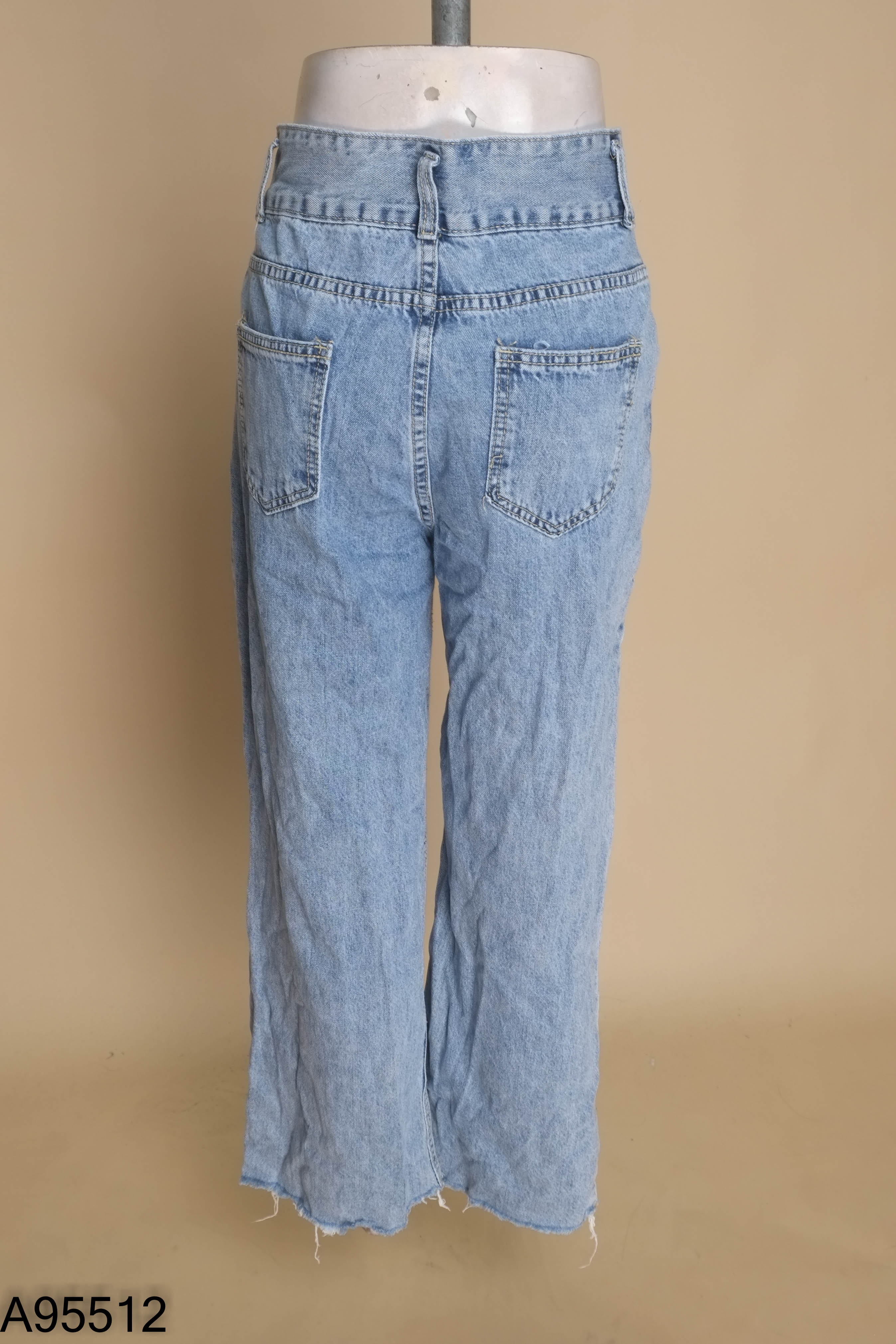 Quần jeans xanh 2 cúc