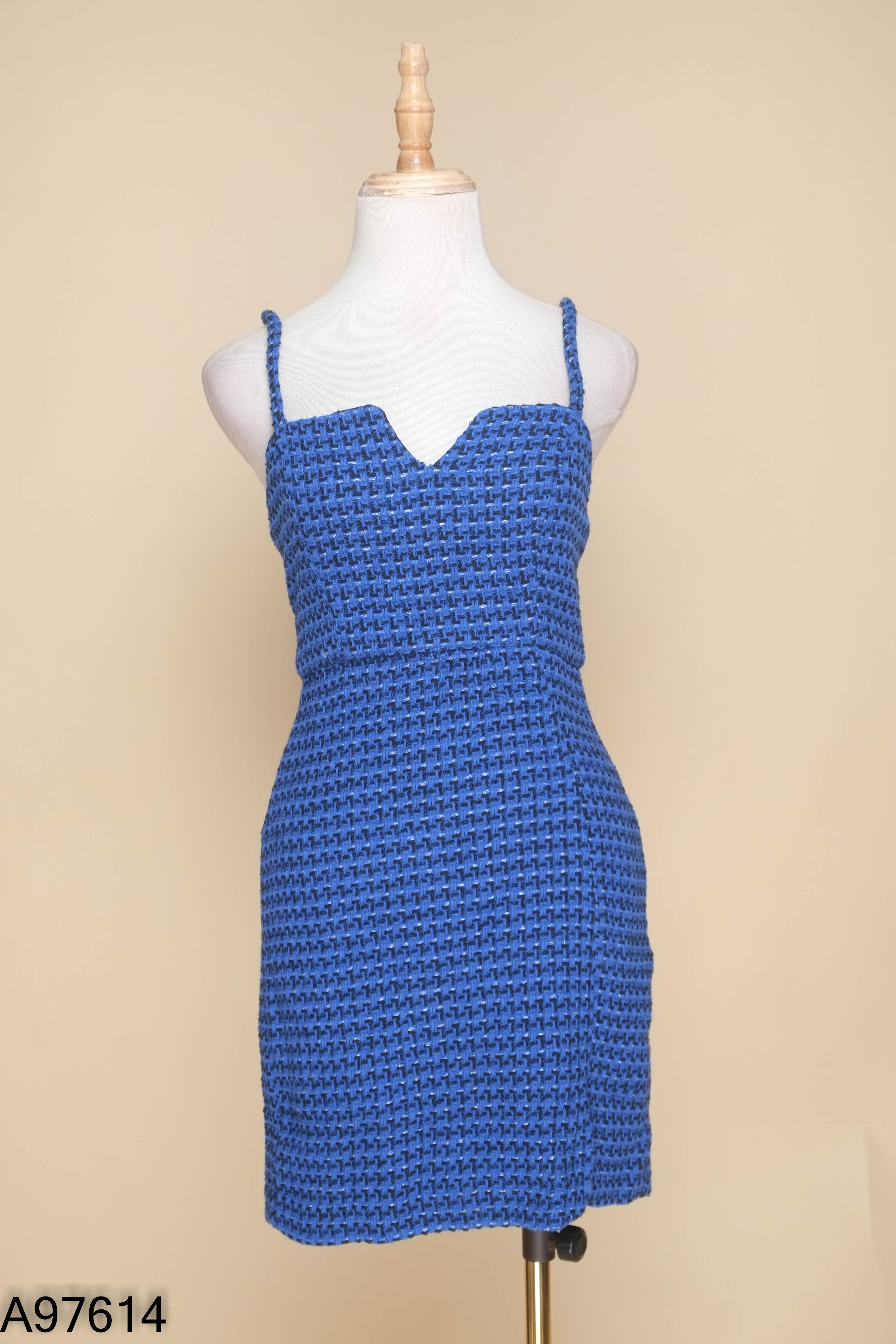 Váy ZARA dạ xanh phối đen
