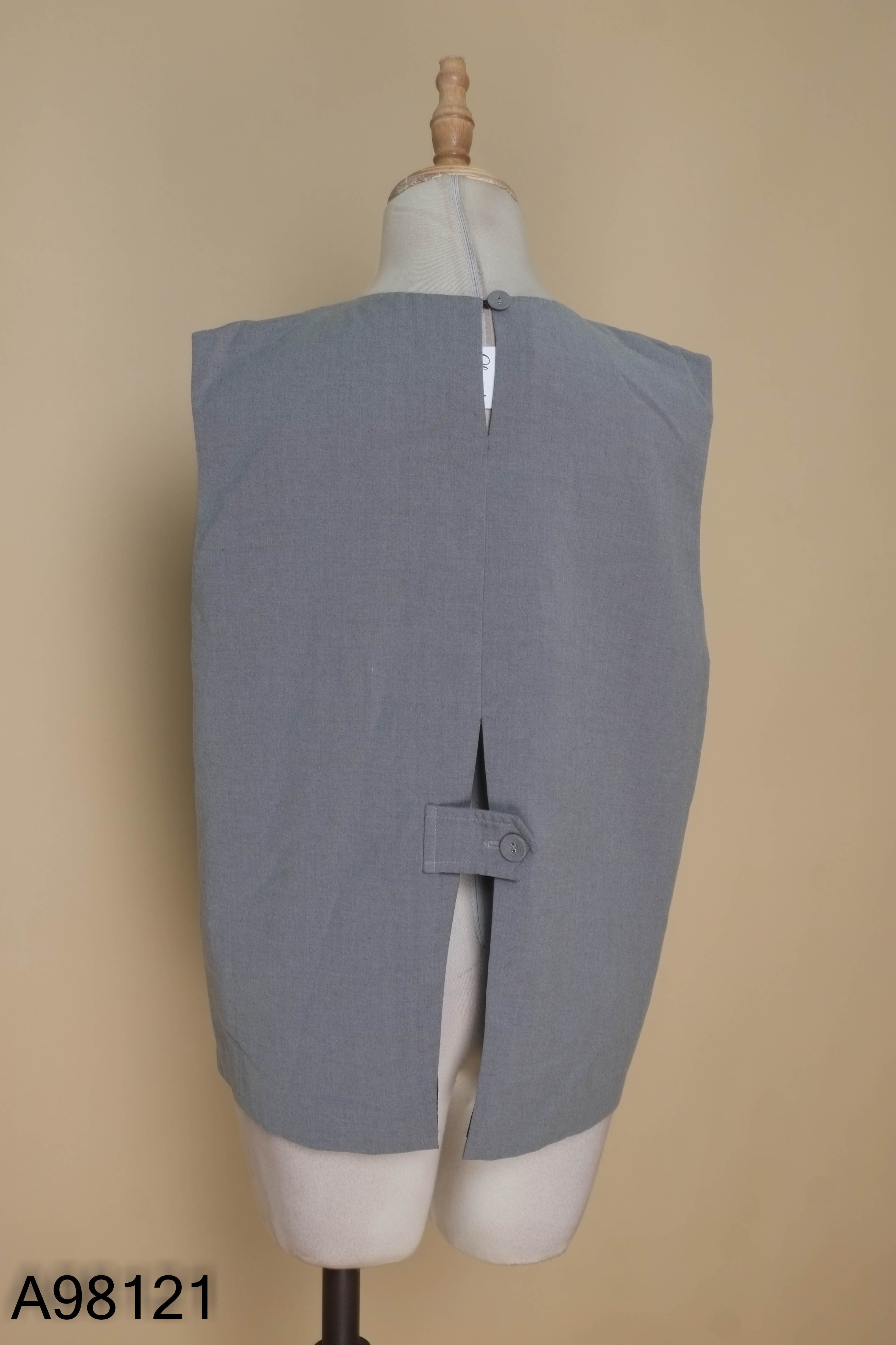 Áo gile ghi TIT OFFICIAL