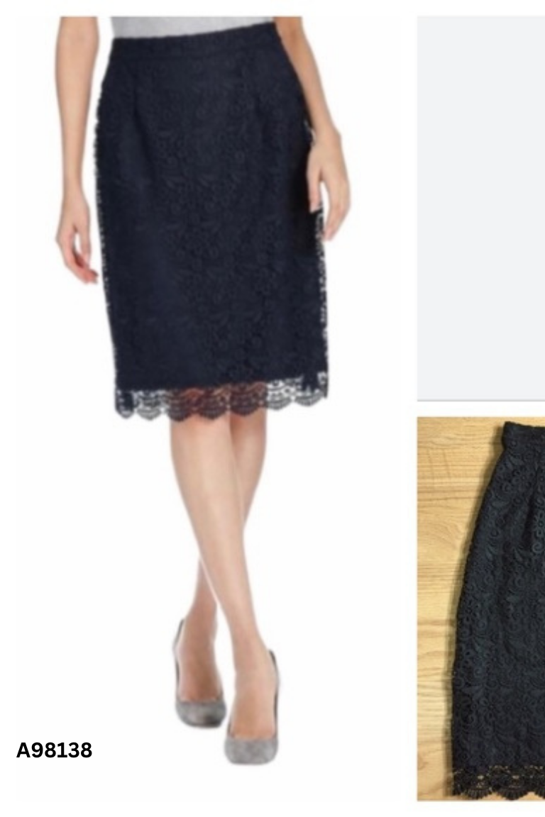 Chân váy UNIQLO xanh than mix ren đen