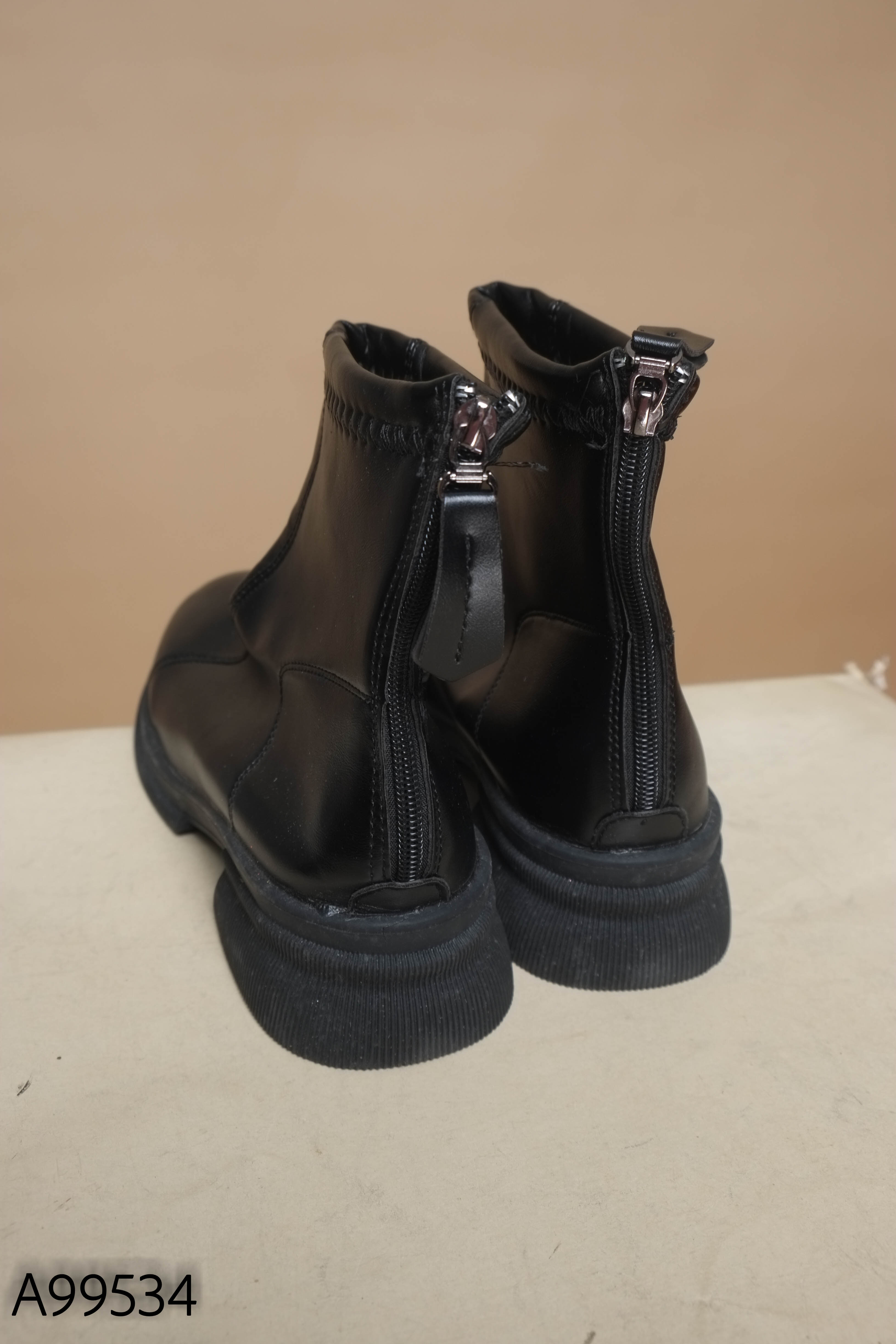 A9953410895-Boots đen dáng ngắn
