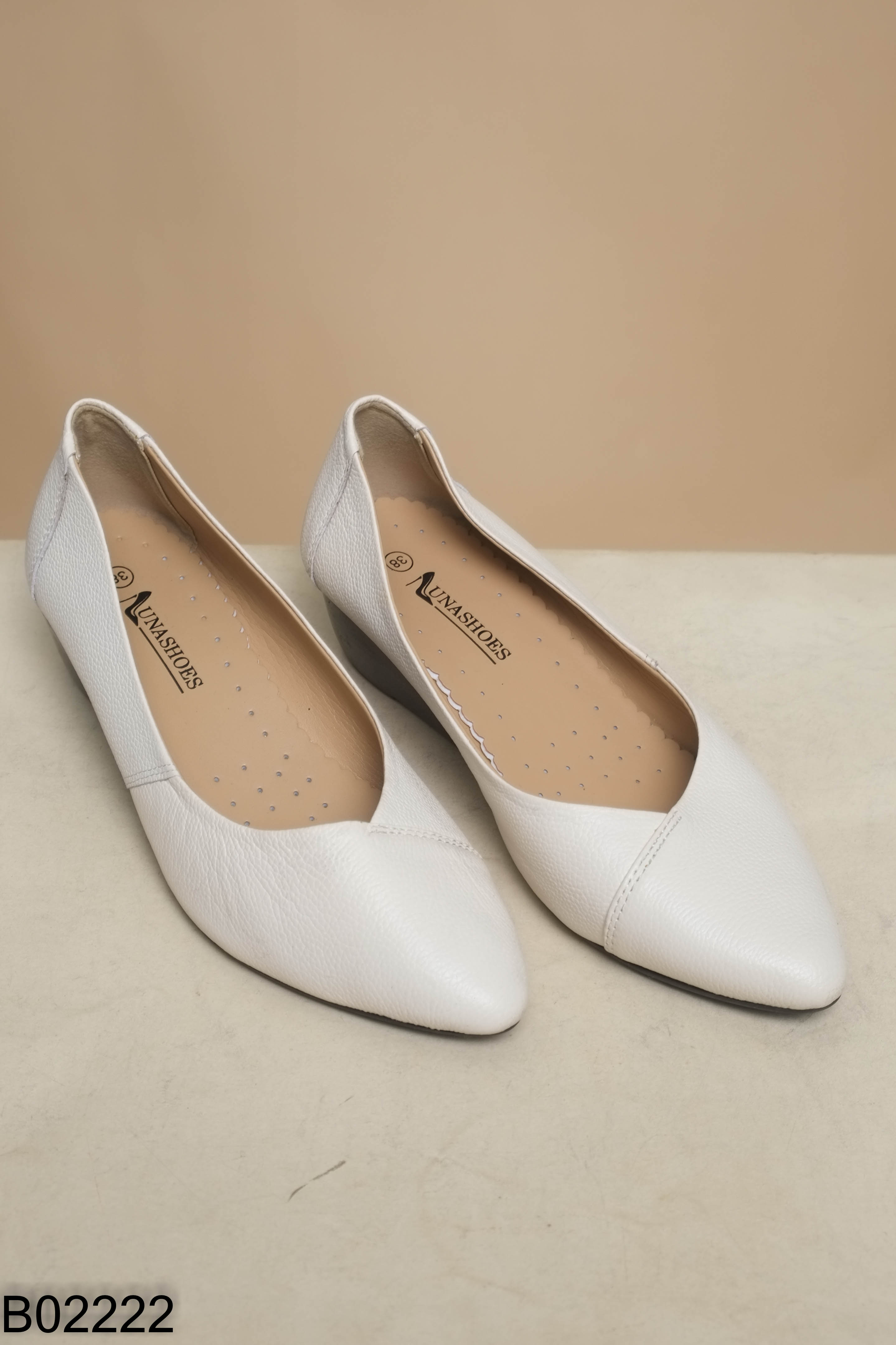 Giày bệt be LUNASHOES