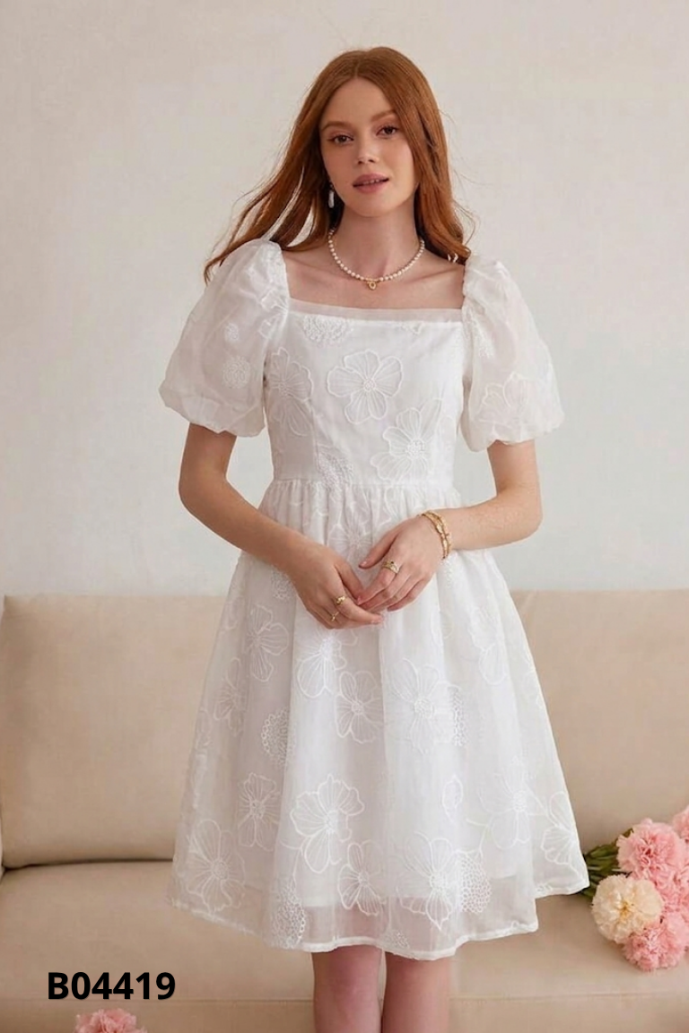 NEWTAG Váy voan trắng thêu hoa tay phồng