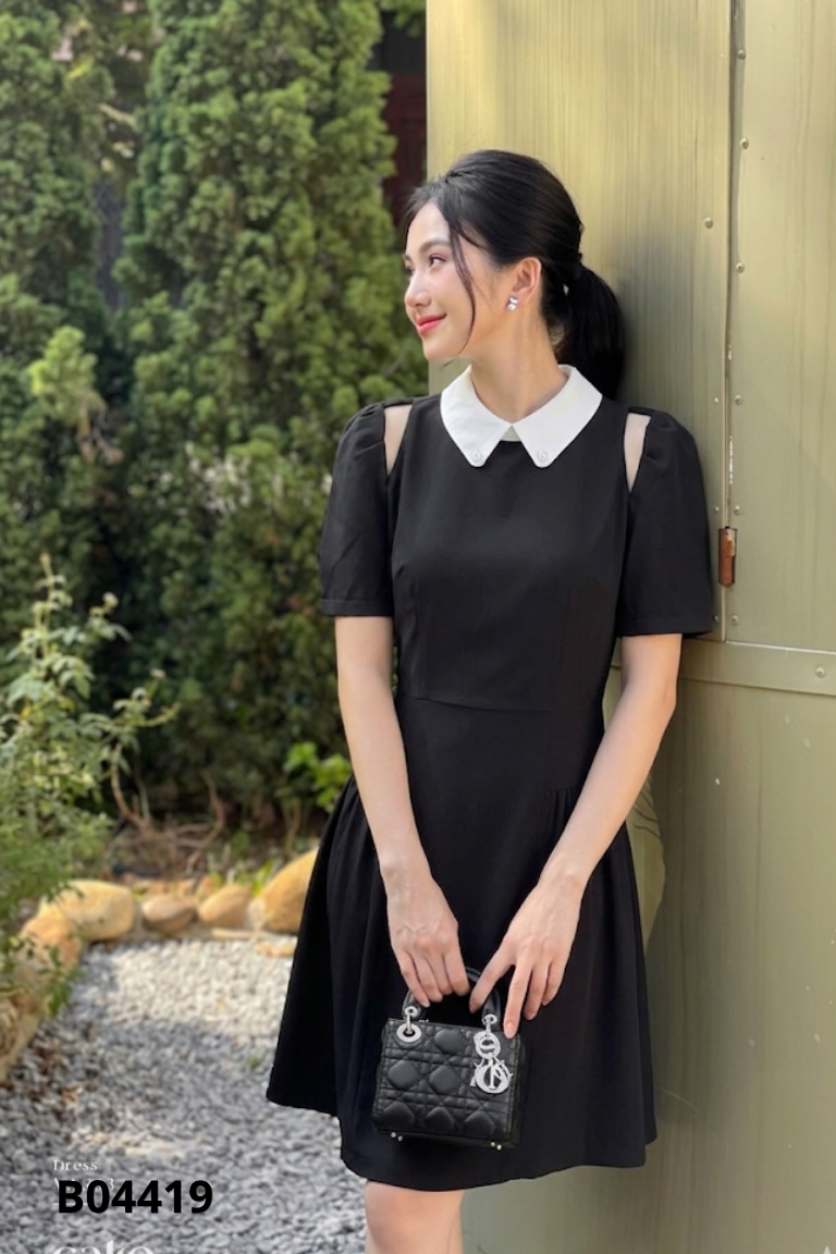 Váy đen MARY JANE cổ be cúc đá