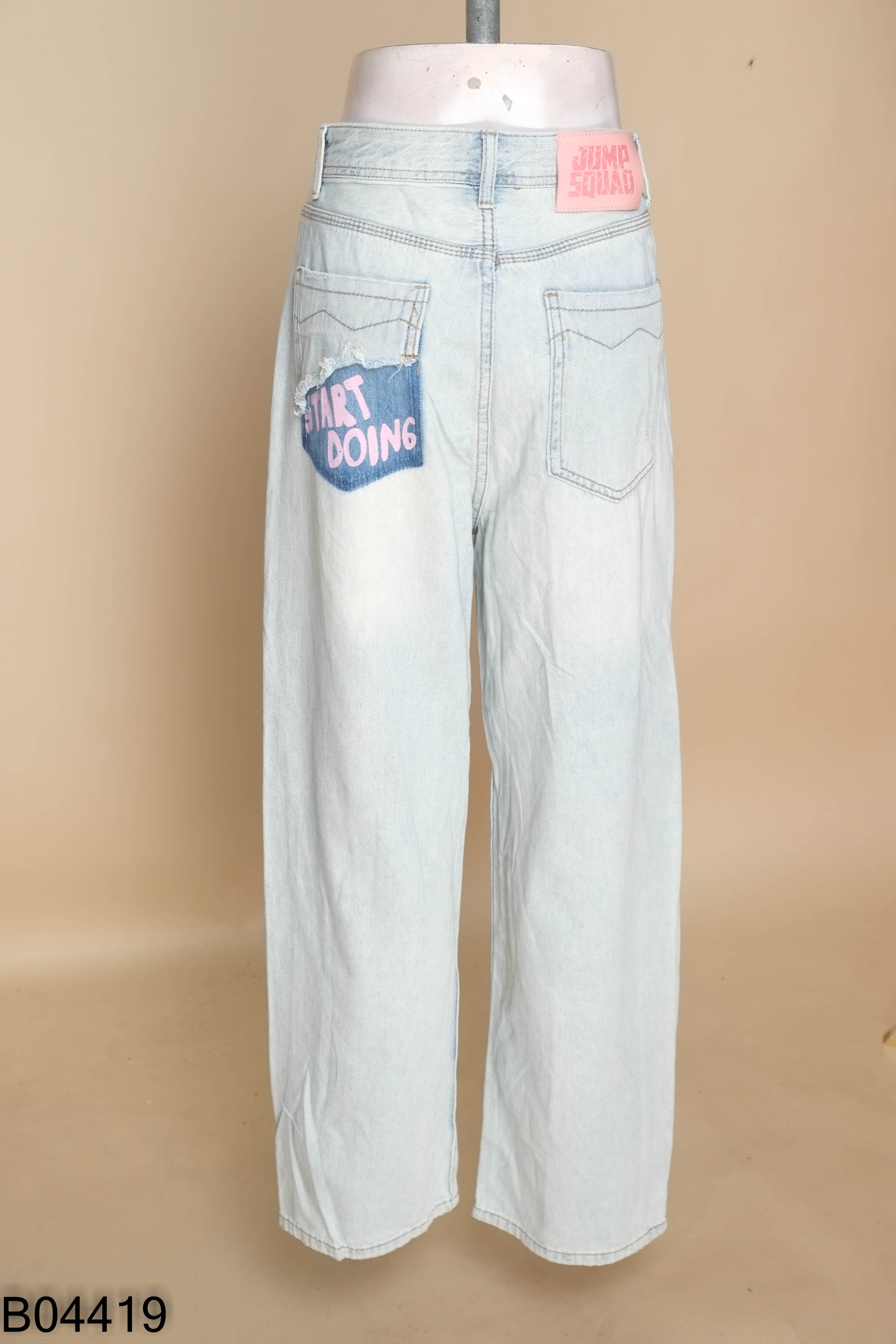 Quần jeans xanh bạc rách