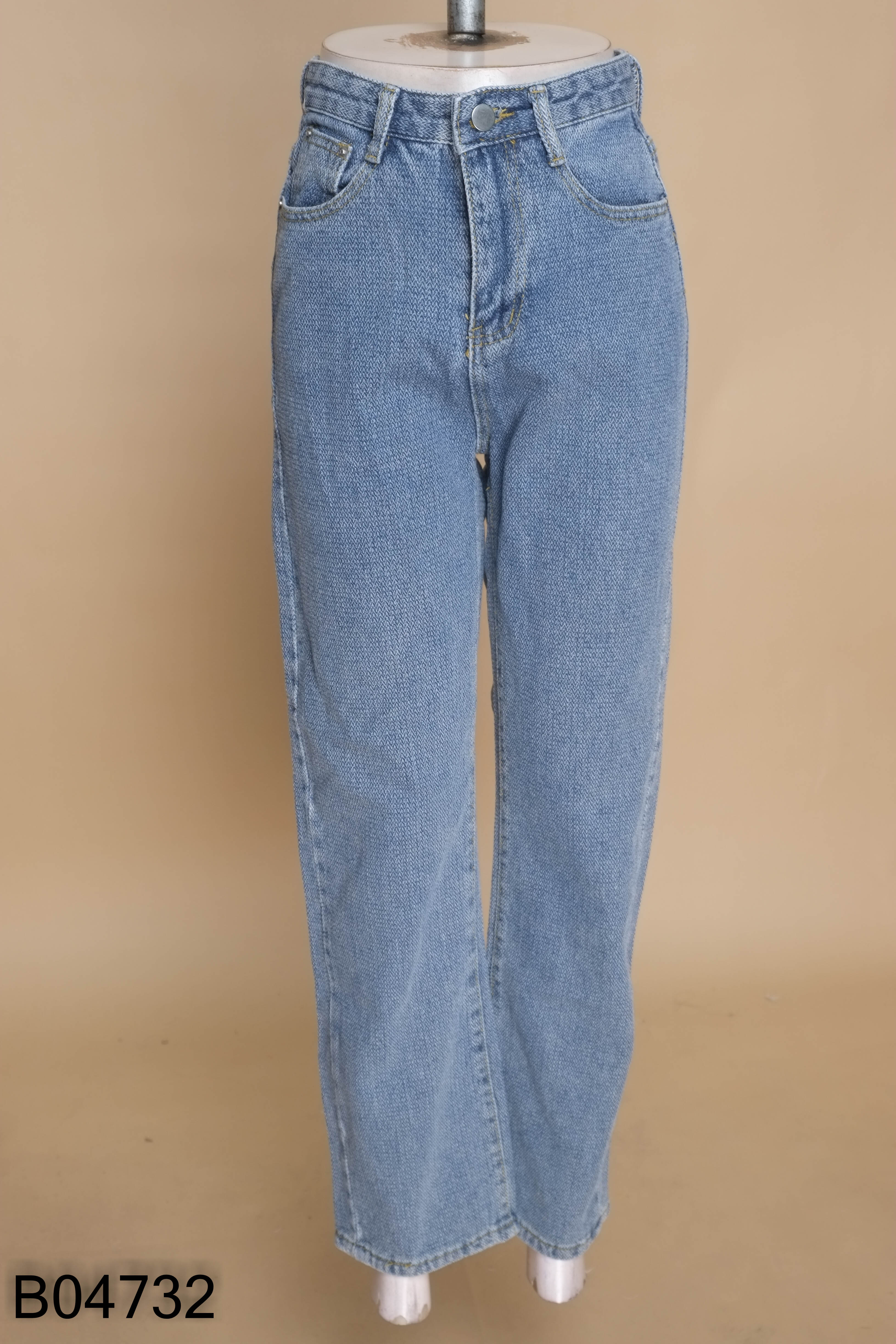 Quần jeans xanh
