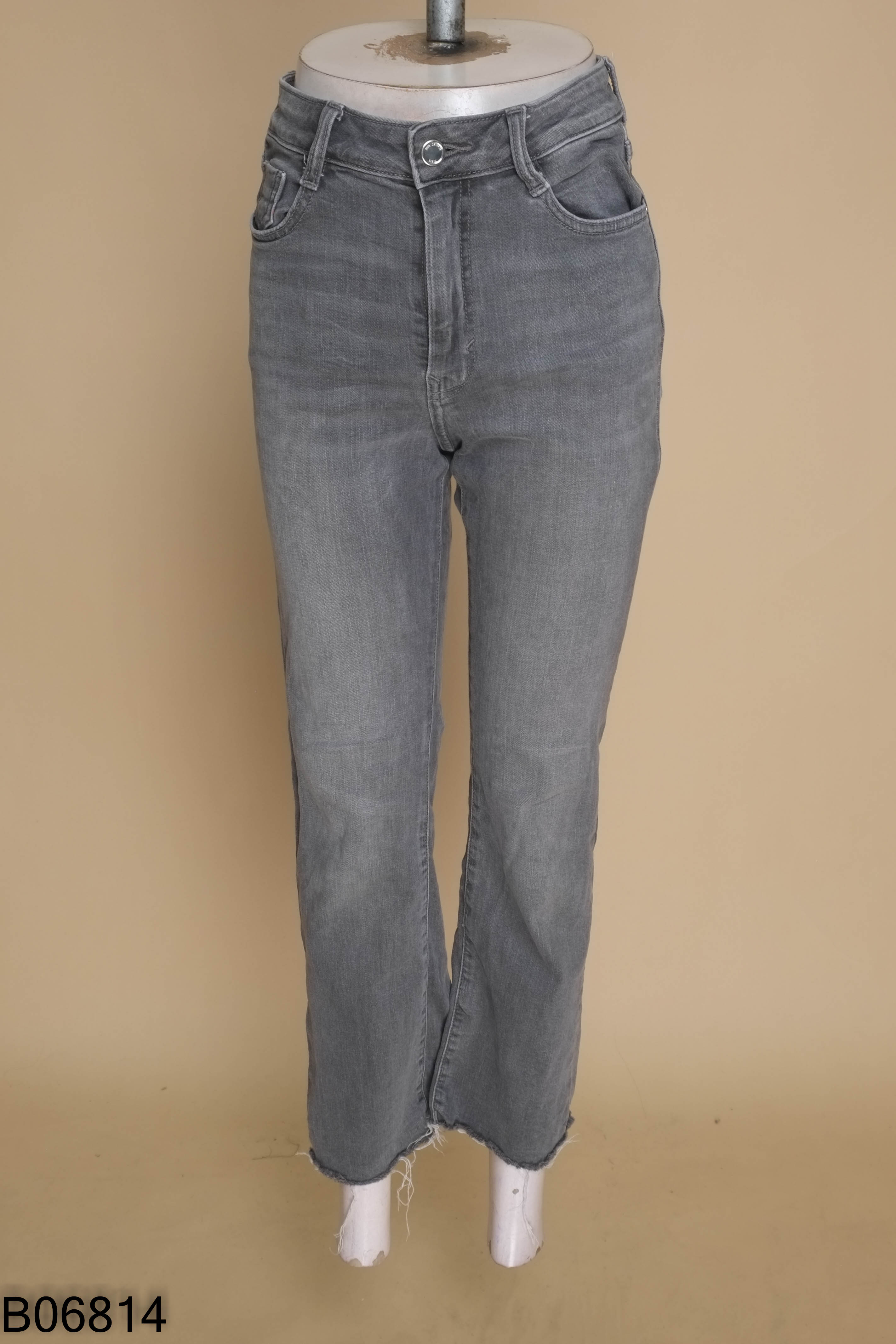 Quần ZARA jeans xám