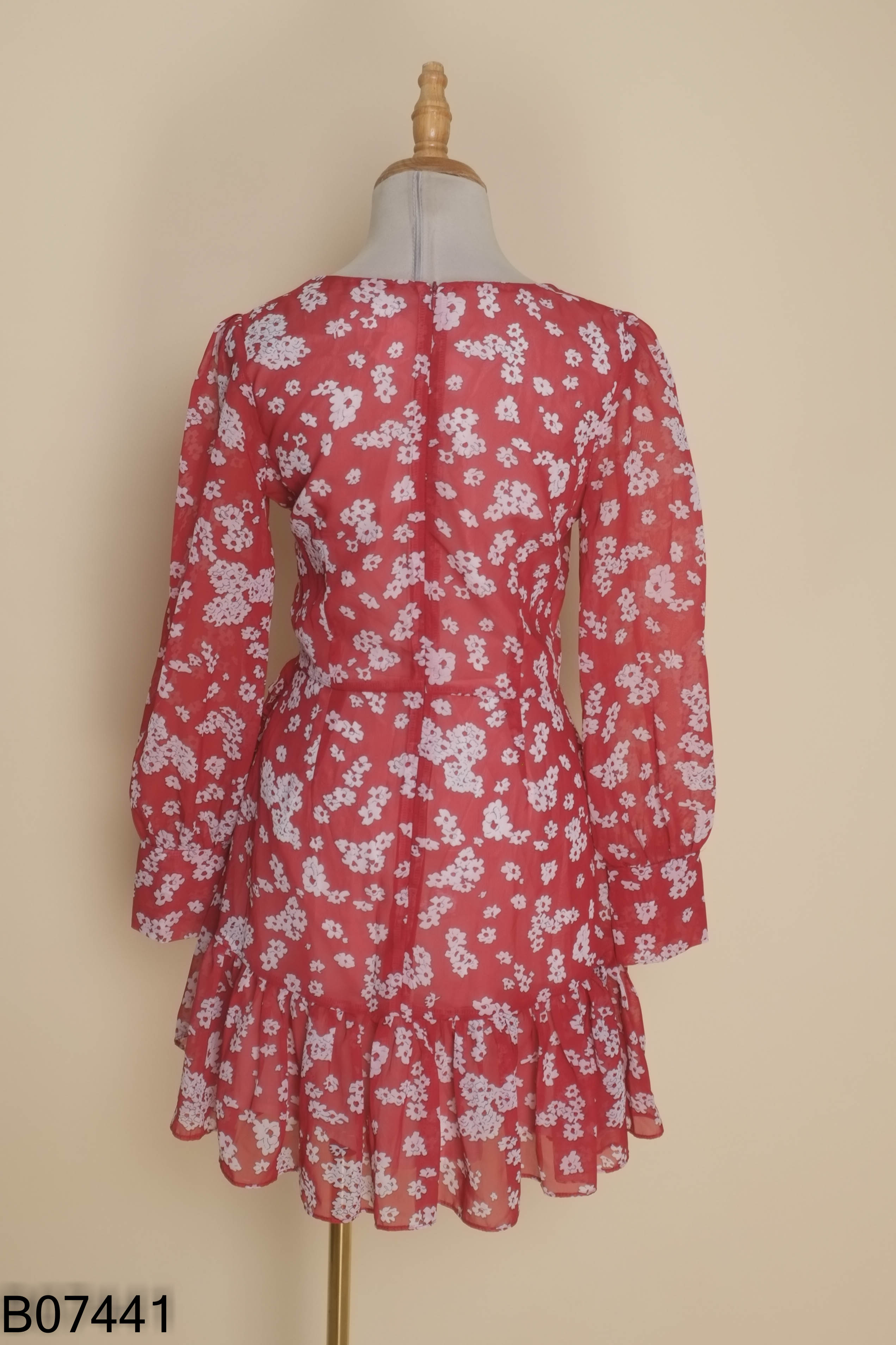 Váy JASMINE đỏ hoa cổ tim