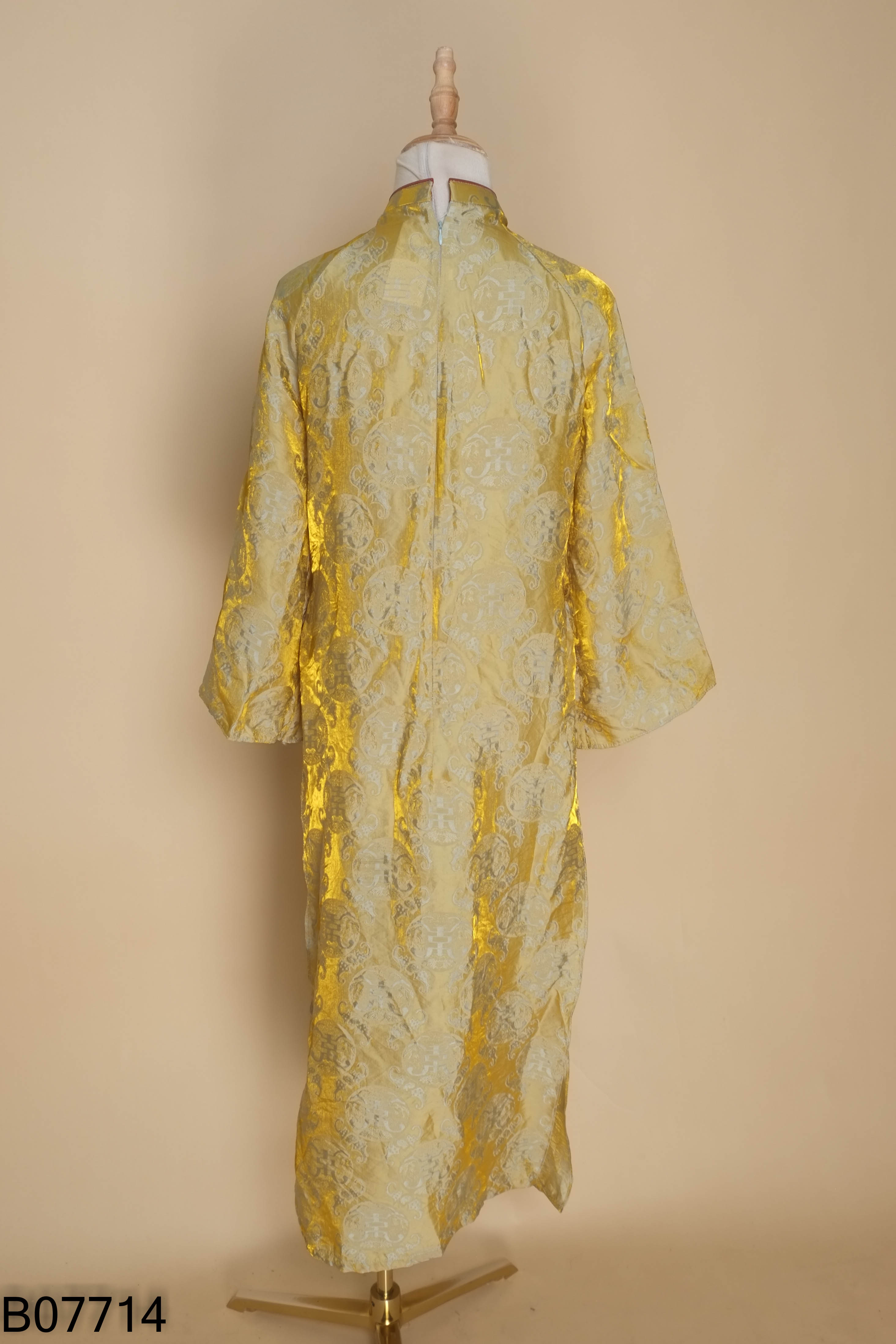 Áo dài xanh ánh vàng khuy đỏ (không quần)