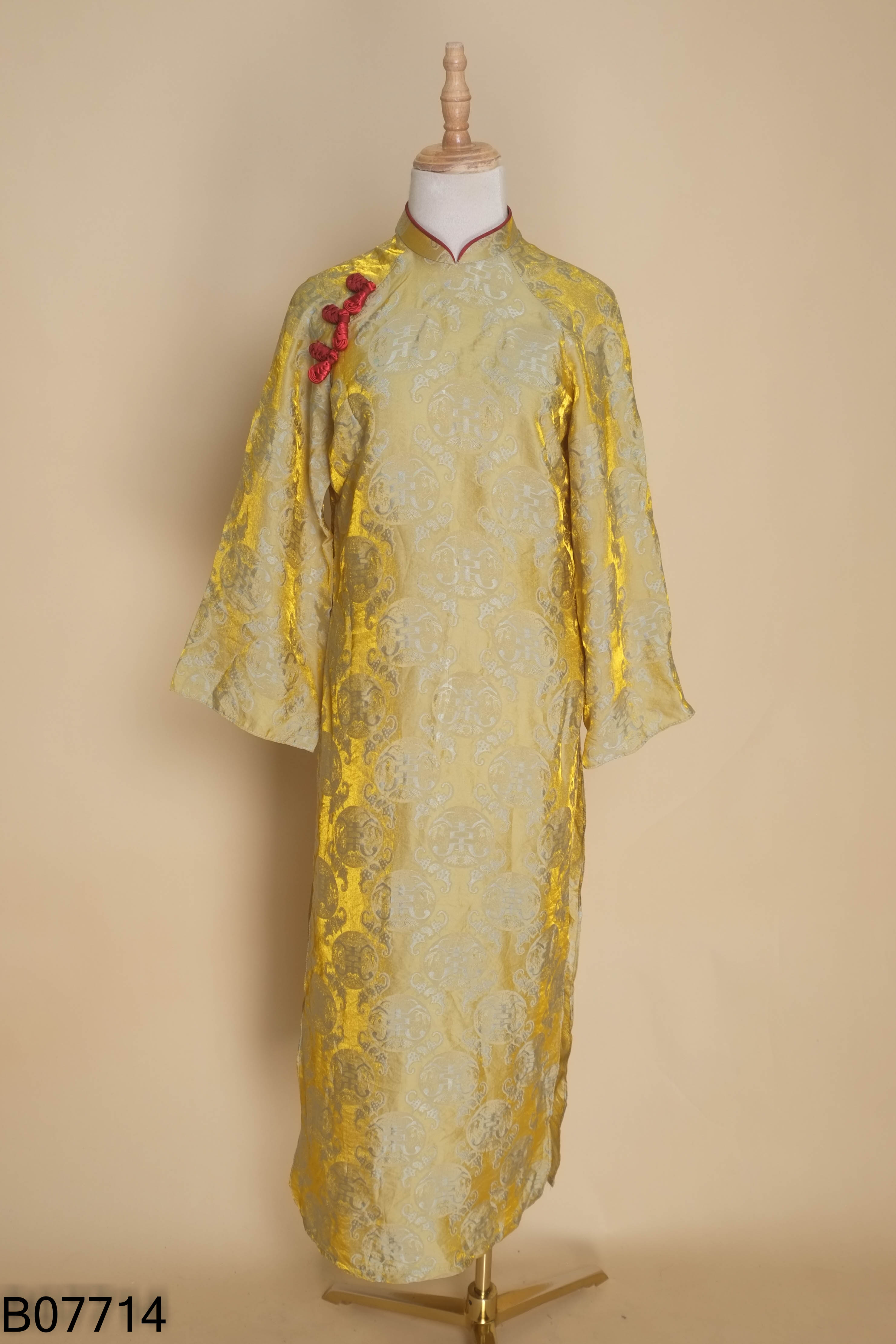 Áo dài xanh ánh vàng khuy đỏ (không quần)