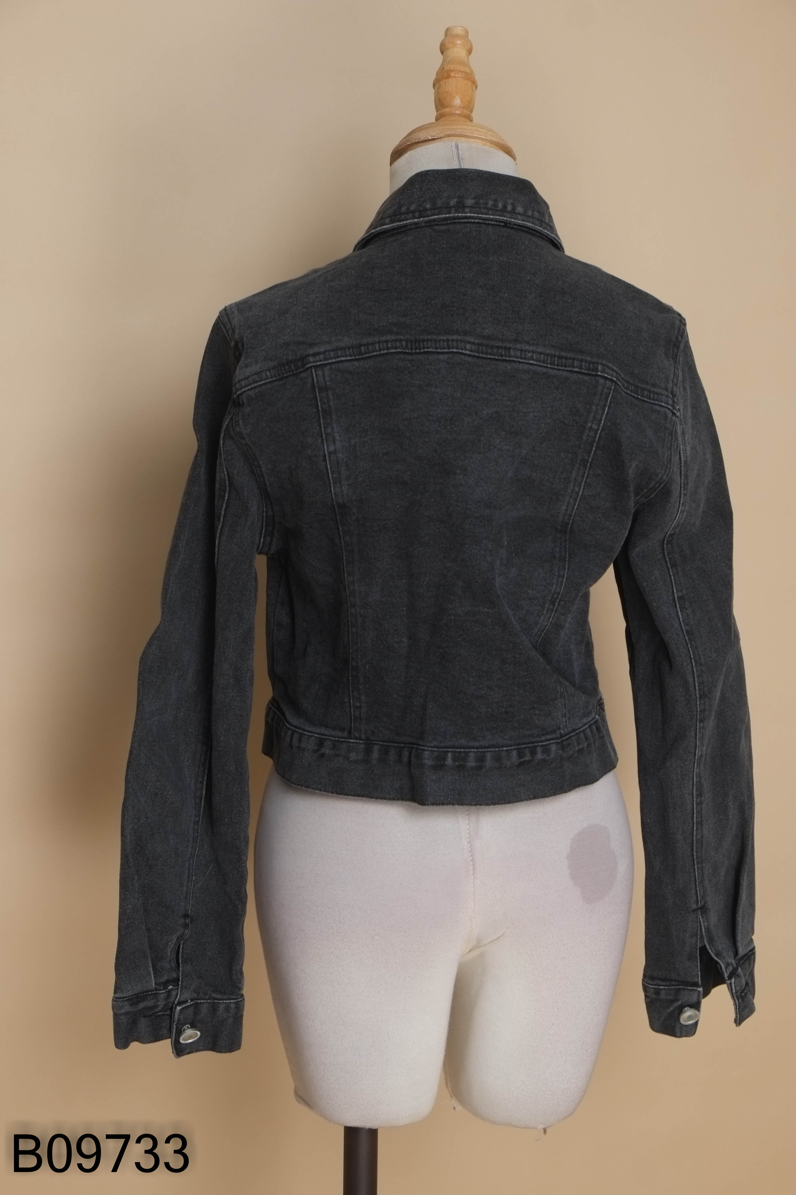 Áo khoác jeans đen M.K