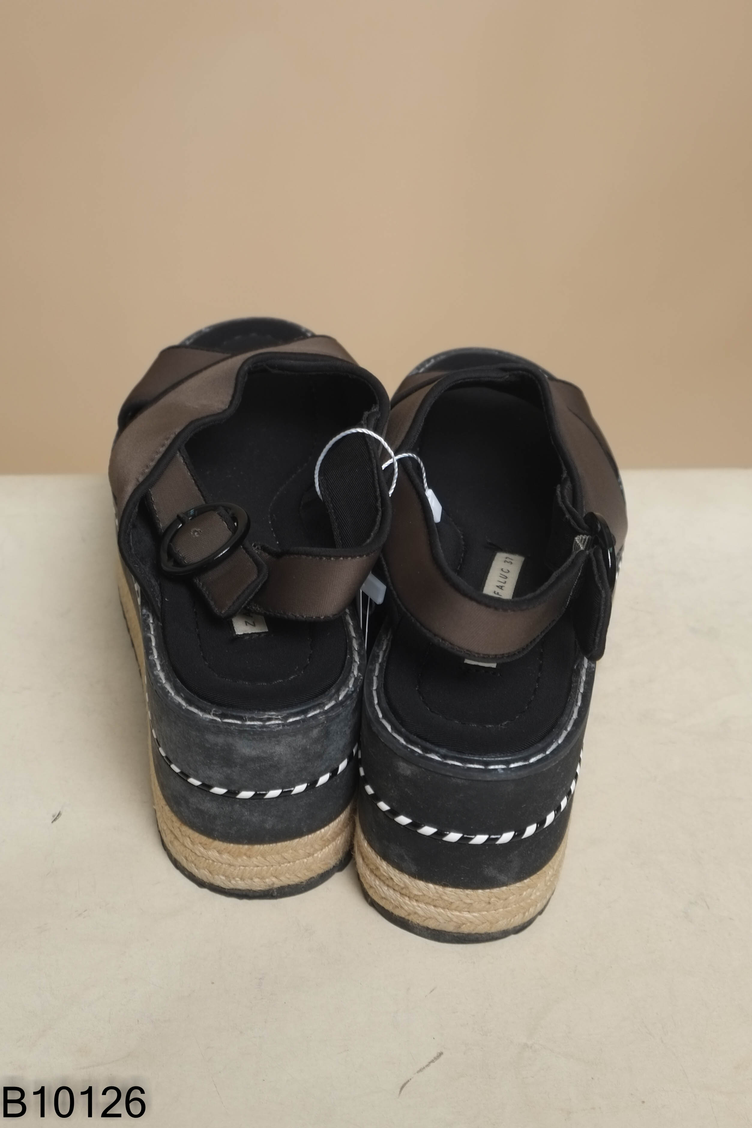 Sandals đế độn đen phối xanh