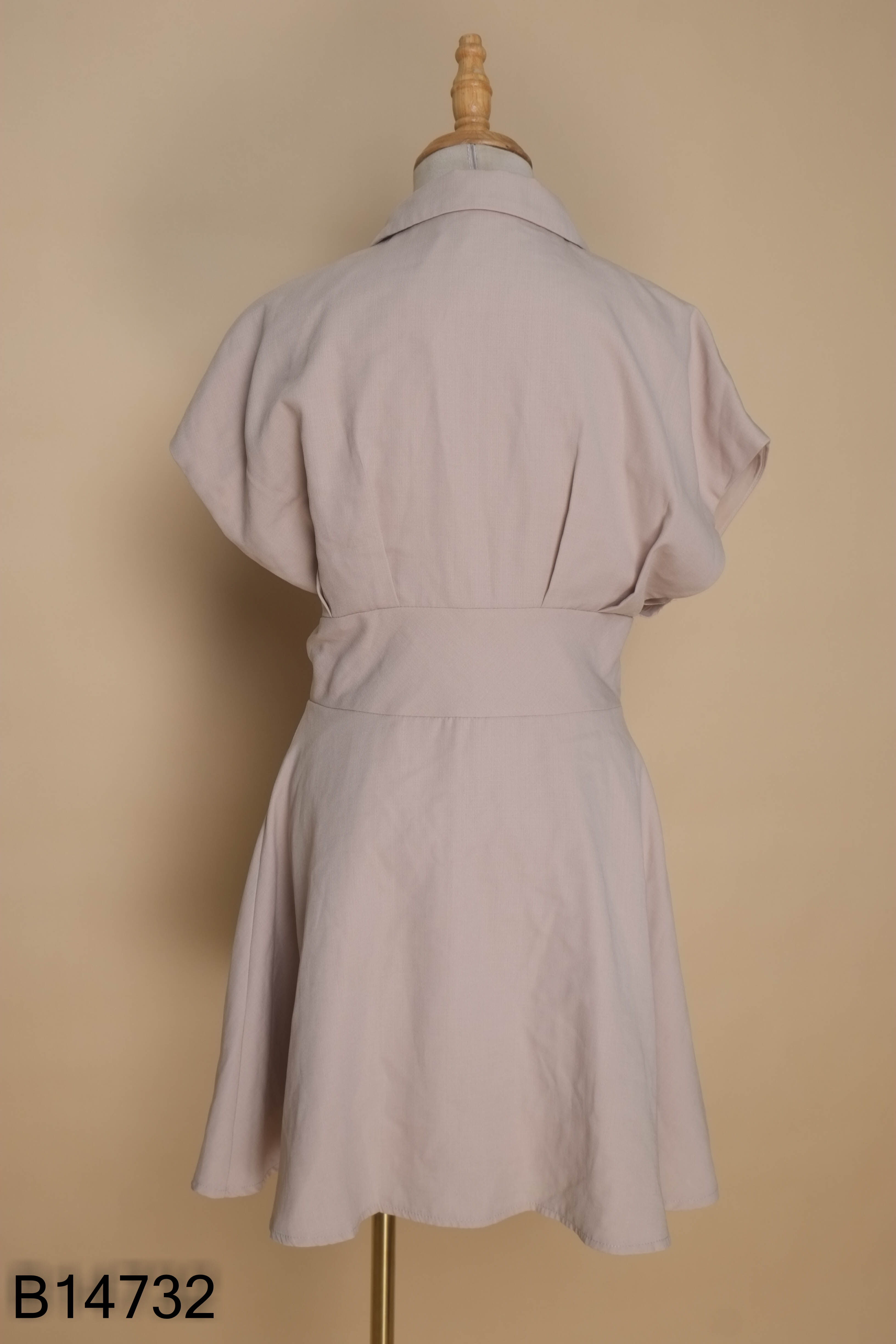 Váy hồng AIR SPACE cúc cổ vest