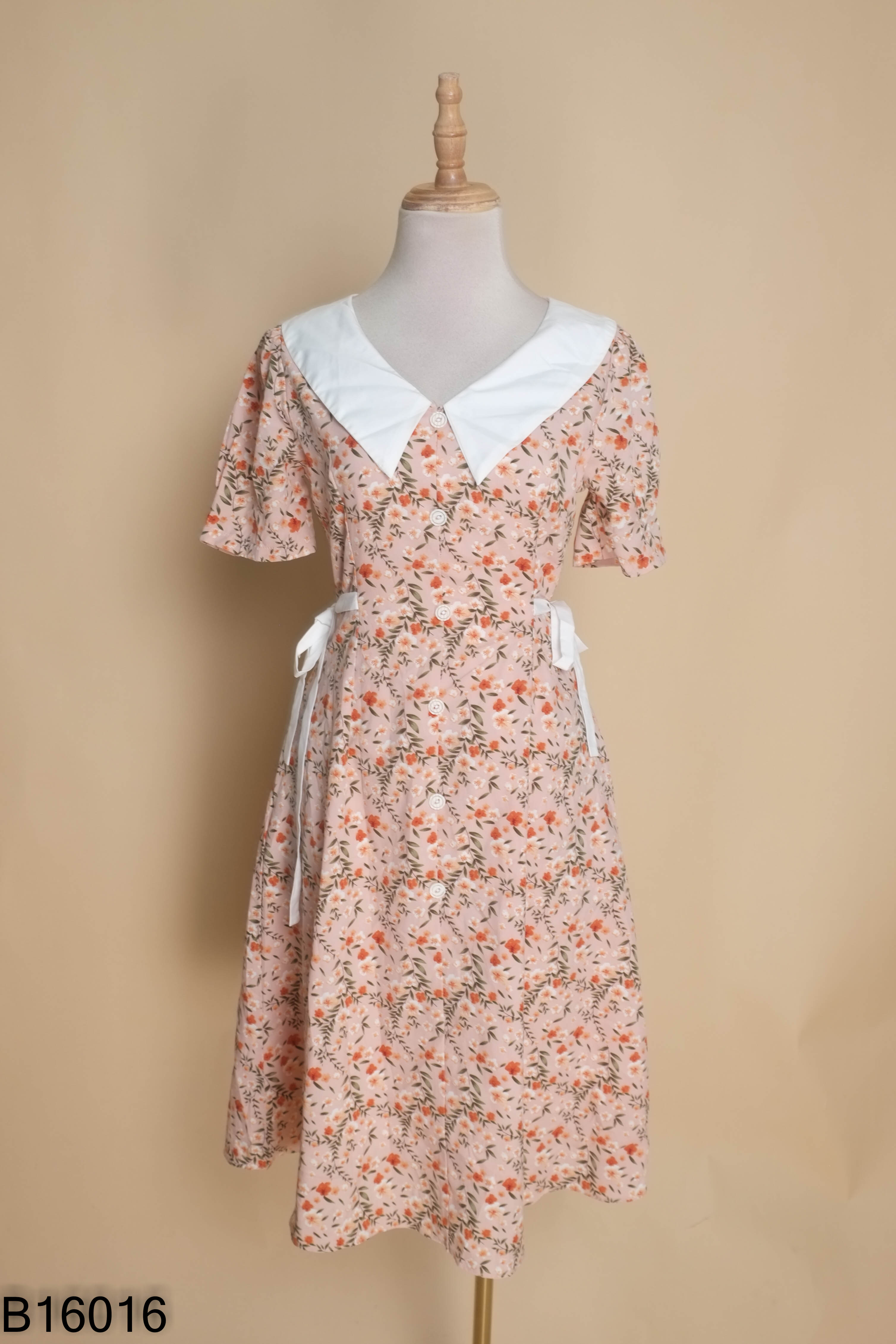 Váy MADEBYPHUONG hồng cổ trắng