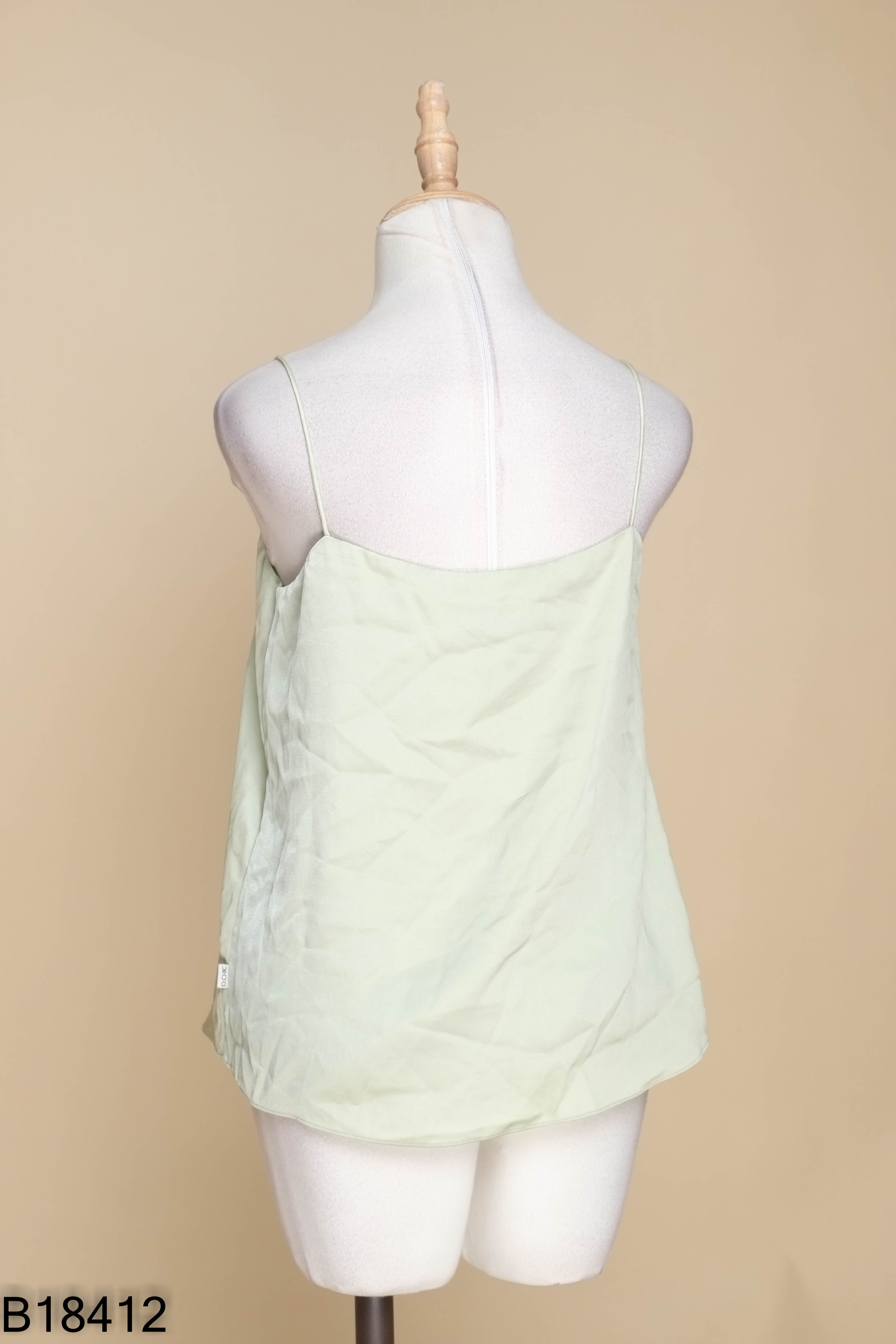 Áo hai dây lụa xanh D.CHIC