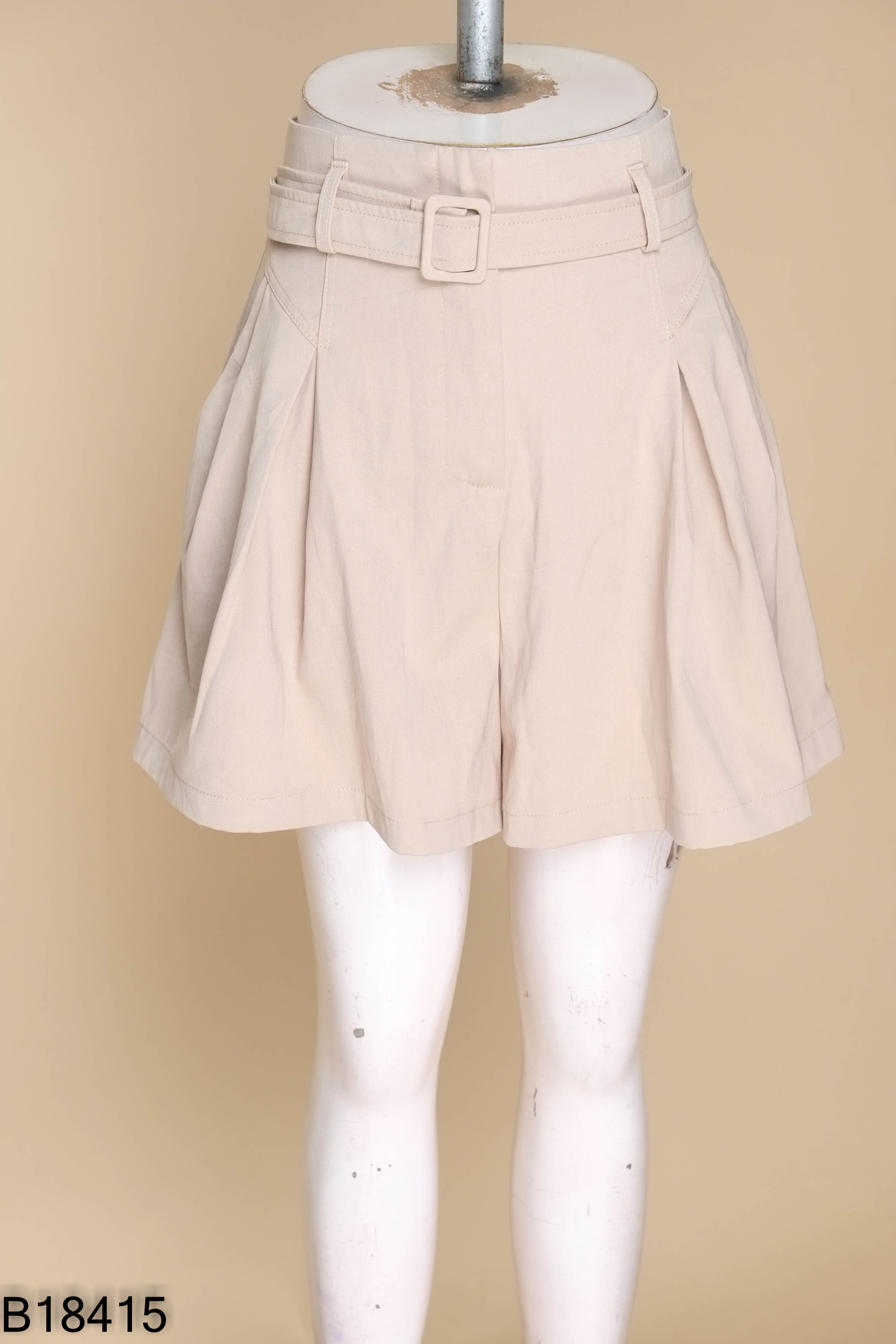 Quần shorts be ống rộng