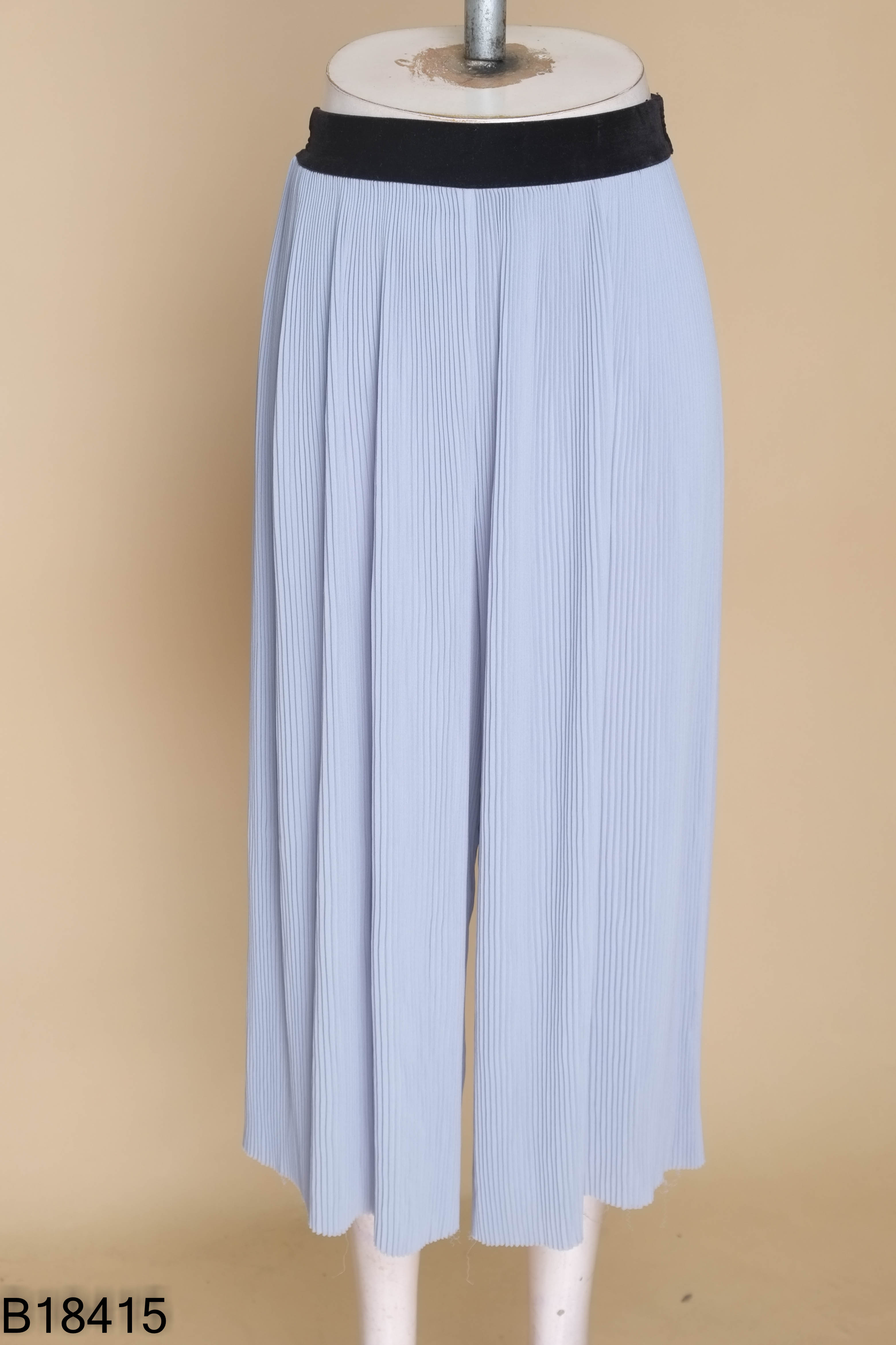 Quần giả váy xanh ZARA xếp ly nhỏ (xuất)
