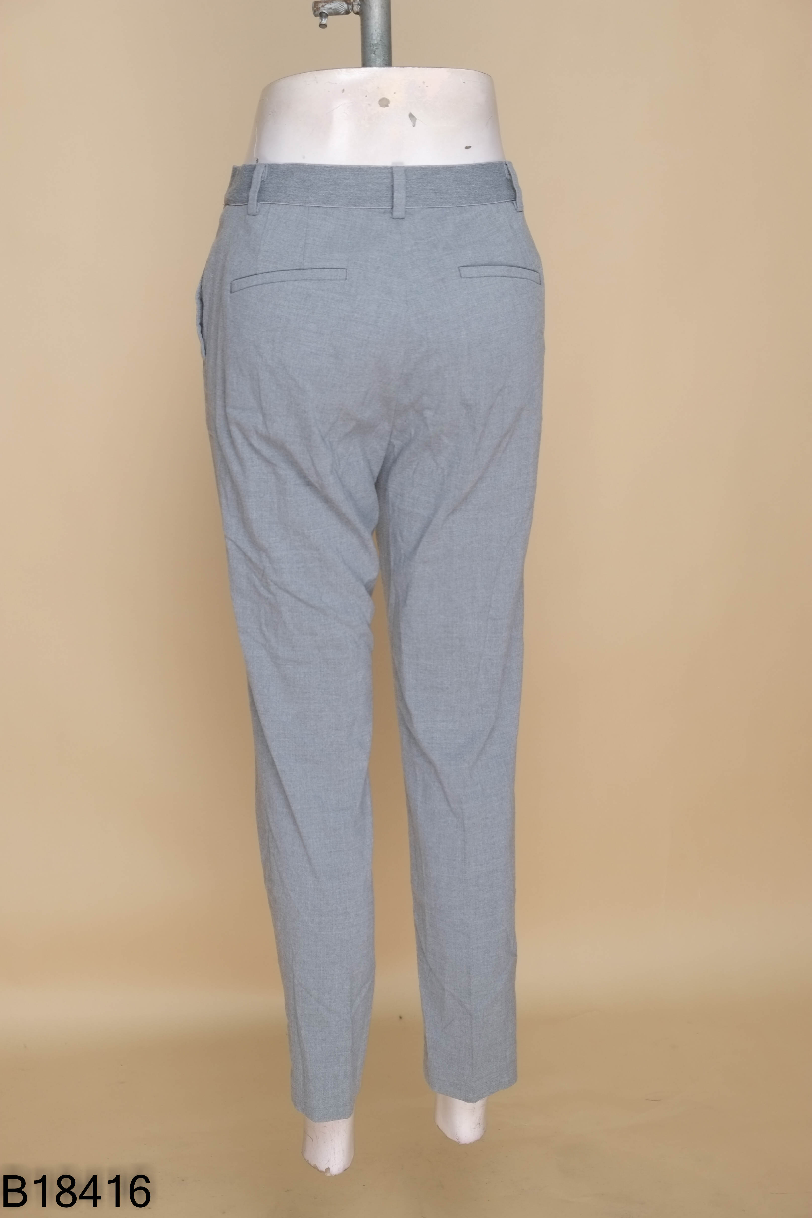 Quần UIQLO xám baggy