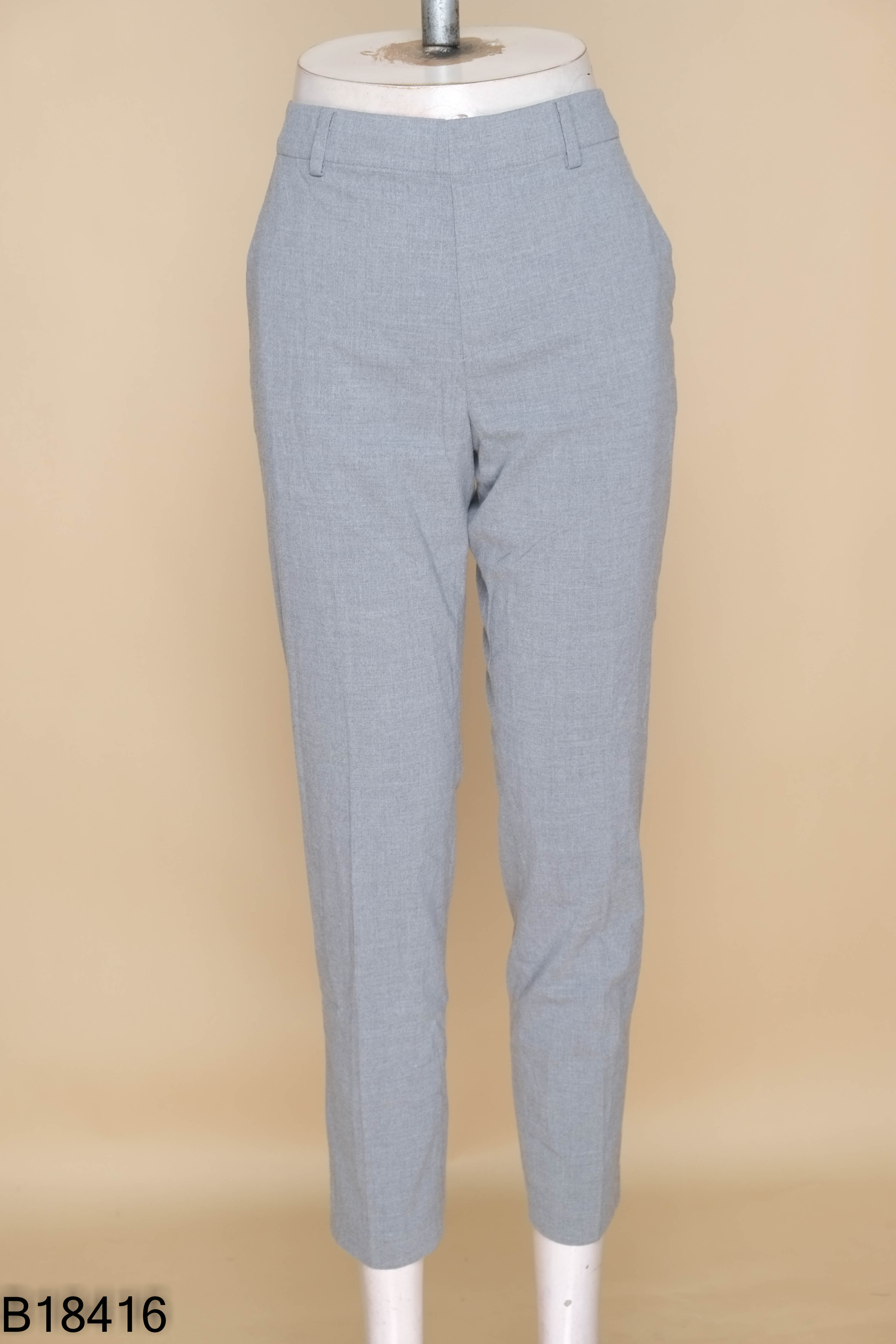Quần UIQLO xám baggy