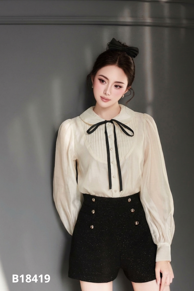 Áo voan nữ kem phối cúc ngọc