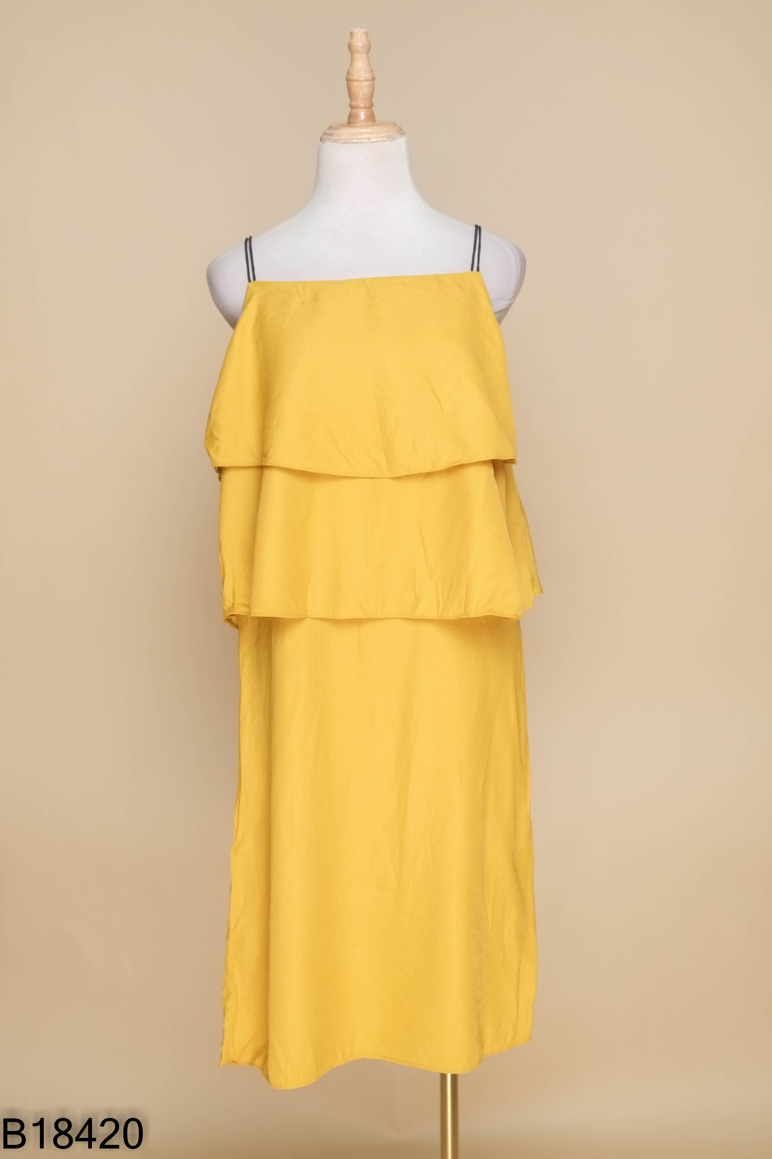 Váy ADORE DRESS vàng hai dây