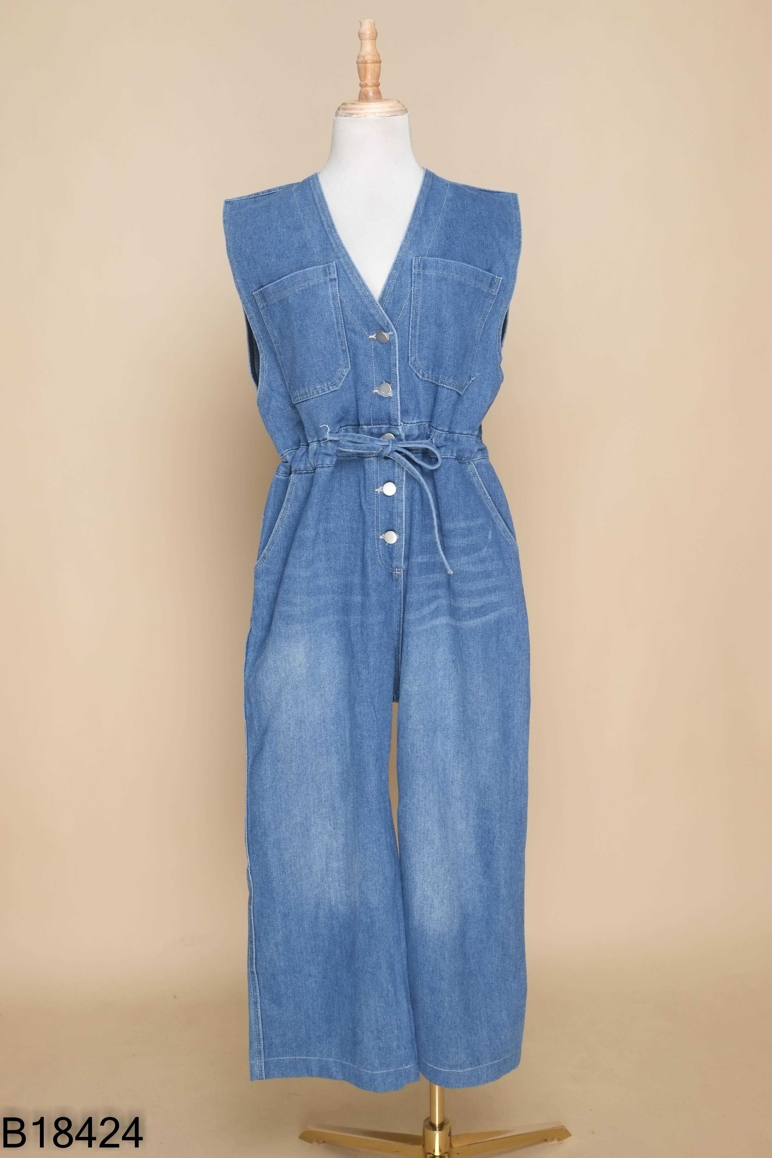 Jumpsuit jeans xanh sát nách
