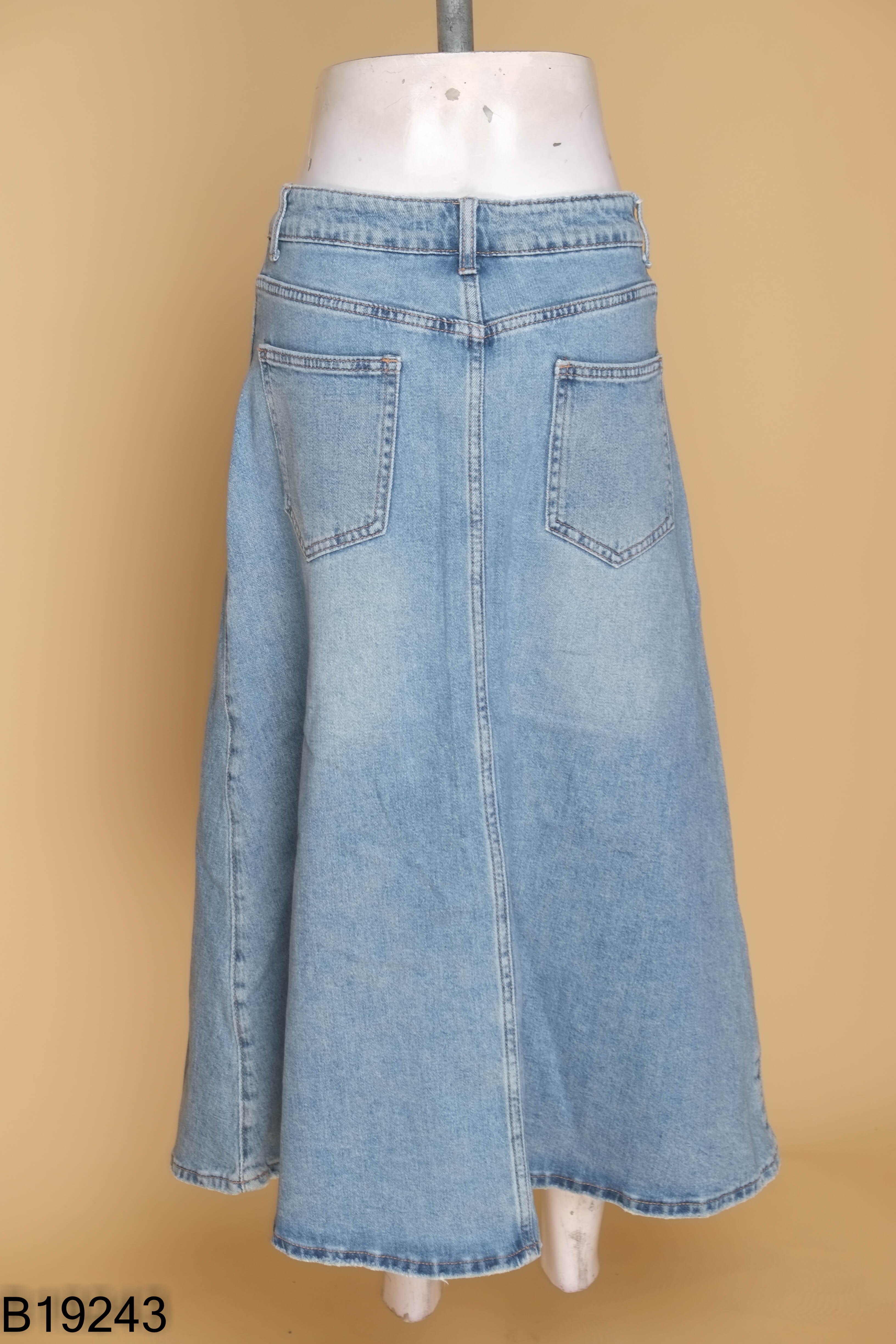 Chân váy jeans xanh trơn xòe