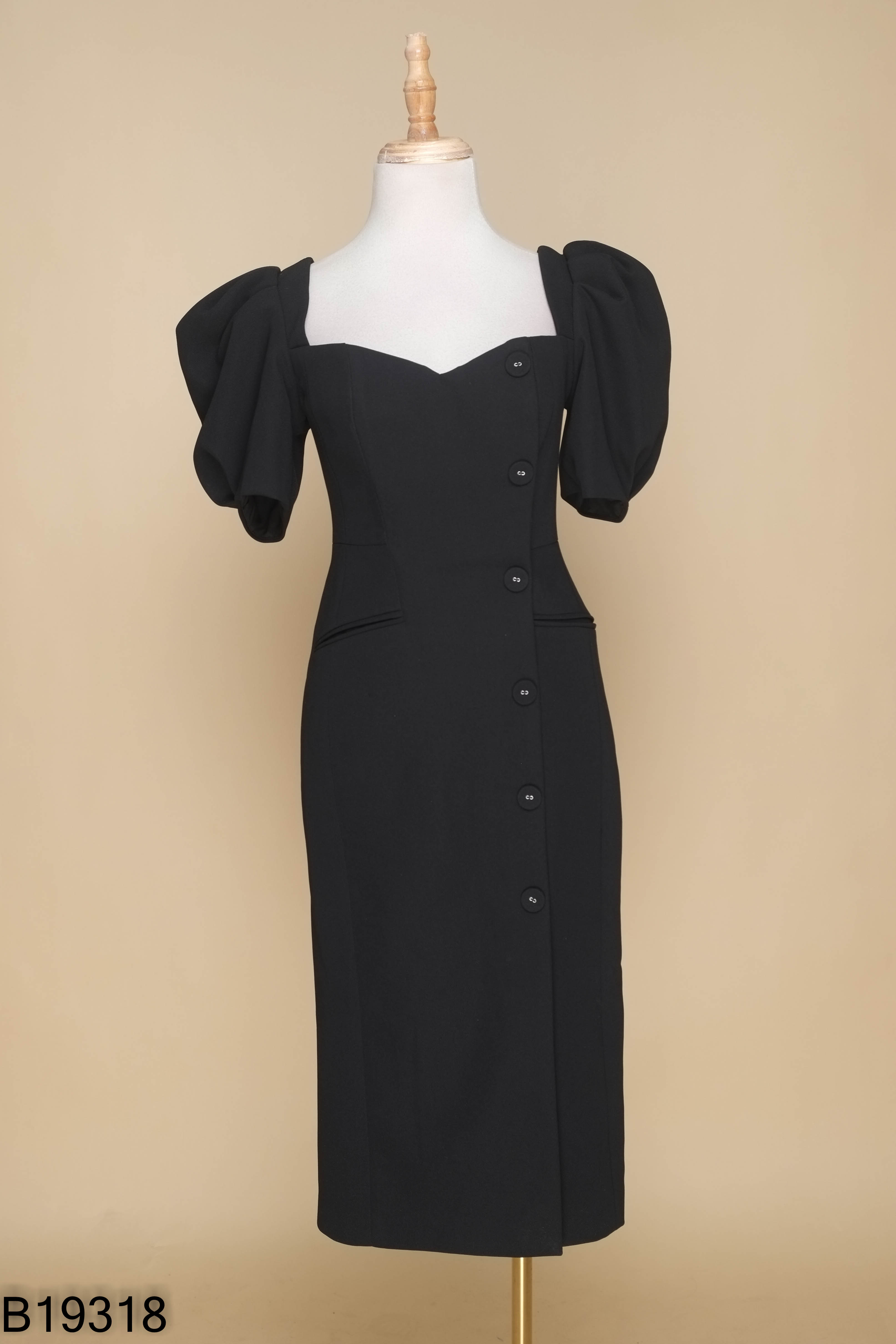 Váy HUONG BOUTIQUE đen phối cúc