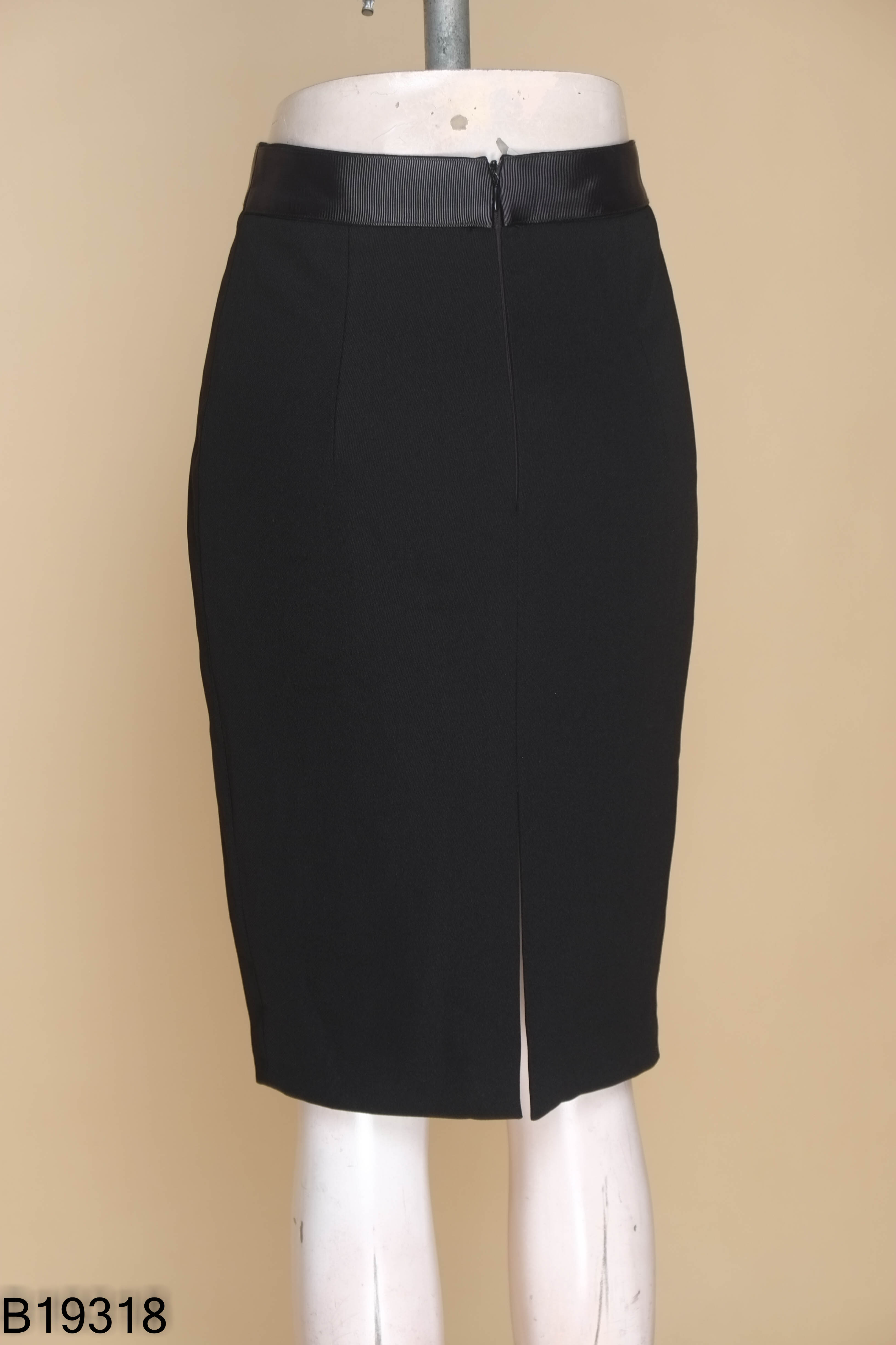 Chân váy HUONG BOUTIQUE đen trơn