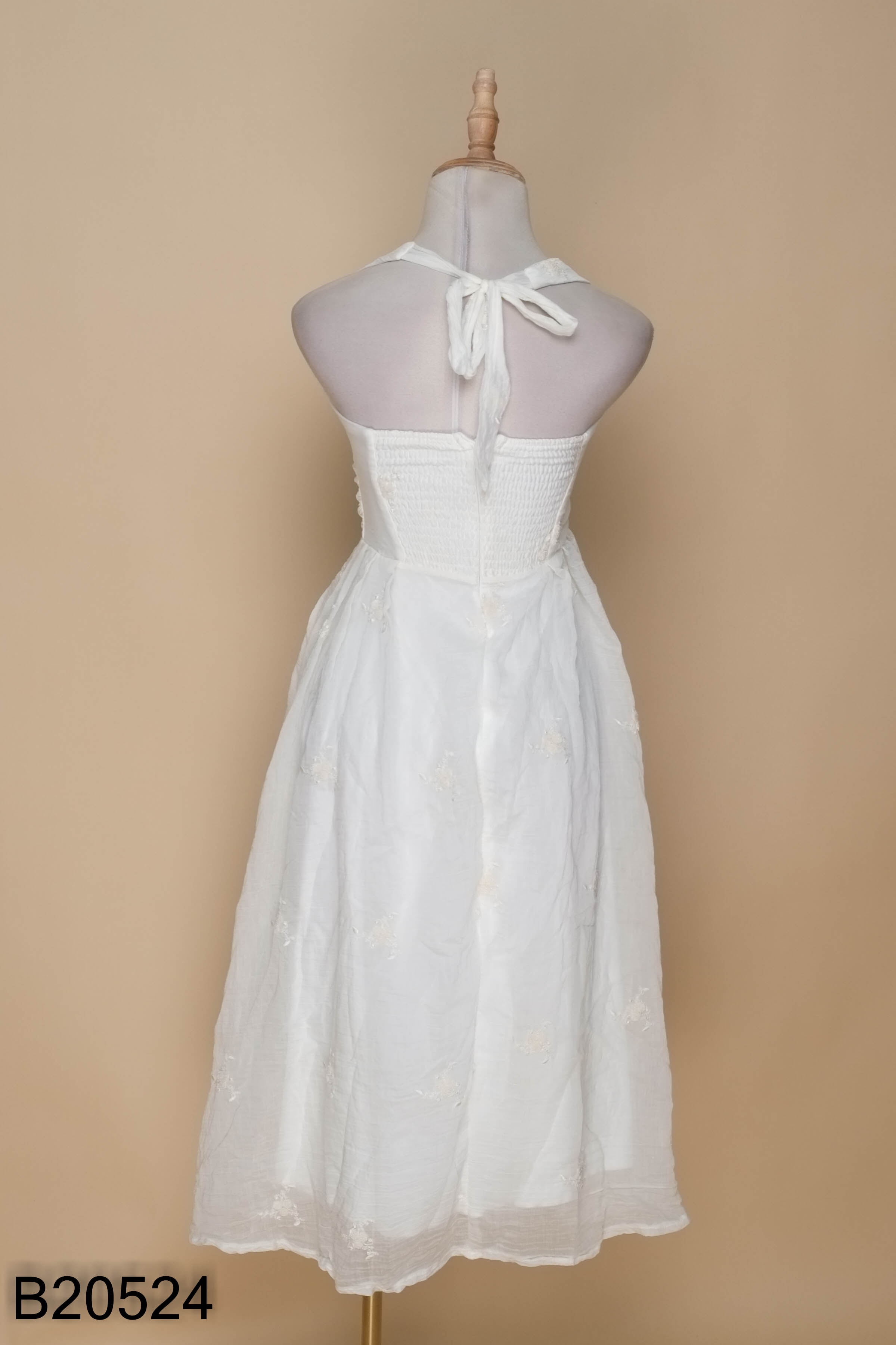 Váy trắng 1999 CLOSET buộc nơ cổ