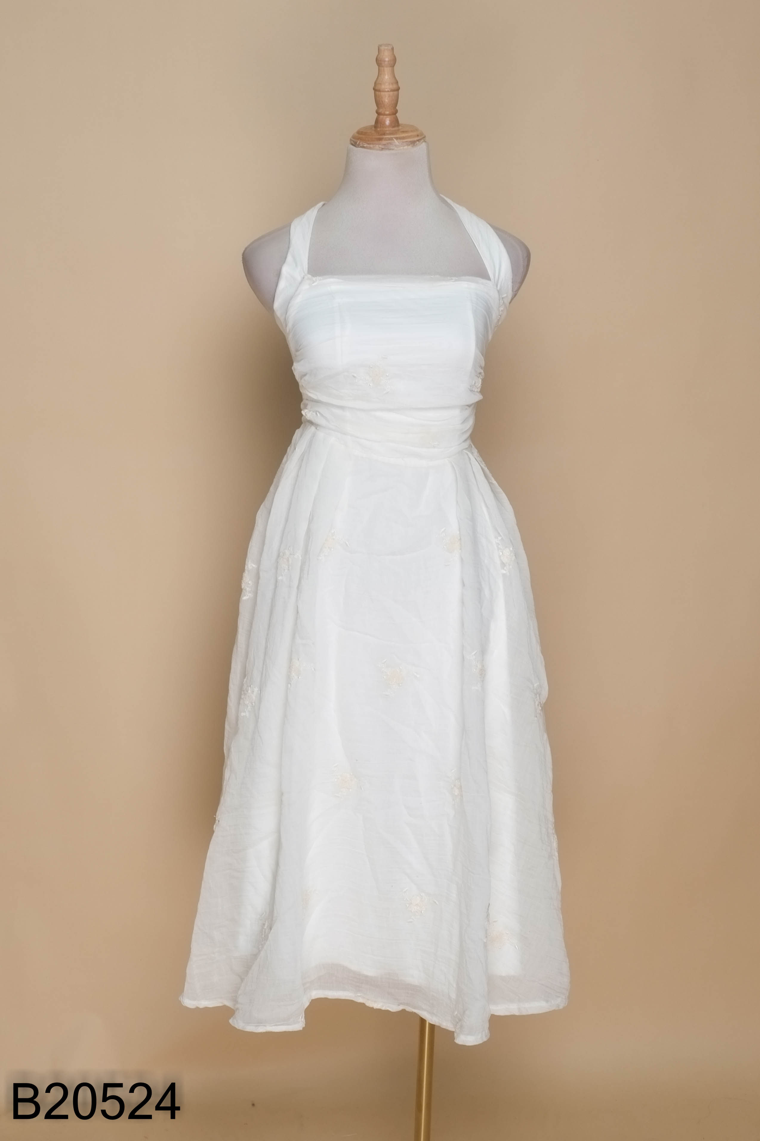 Váy trắng 1999 CLOSET buộc nơ cổ