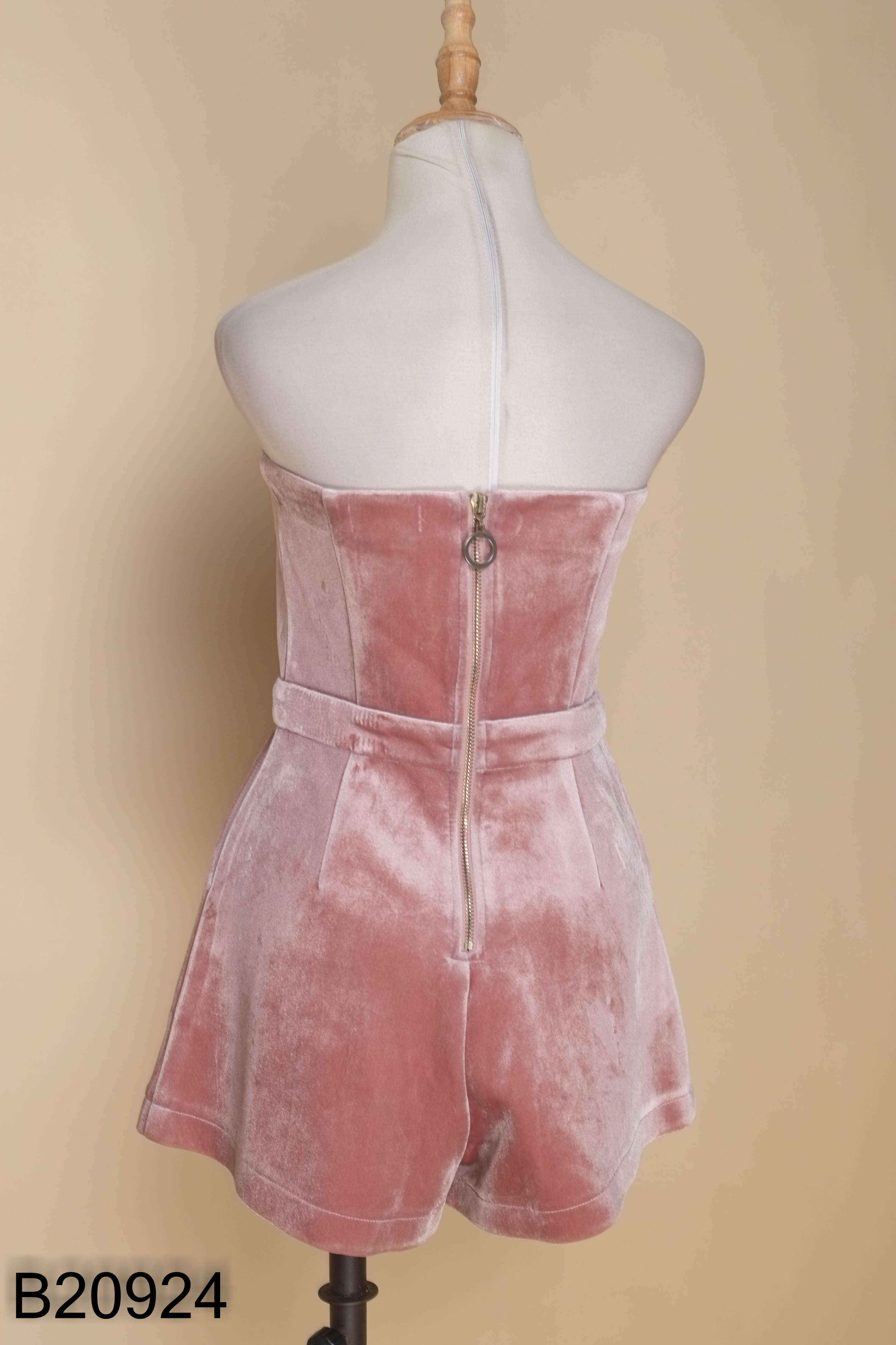 Jumpsuits cúp ngực nhung hồng
