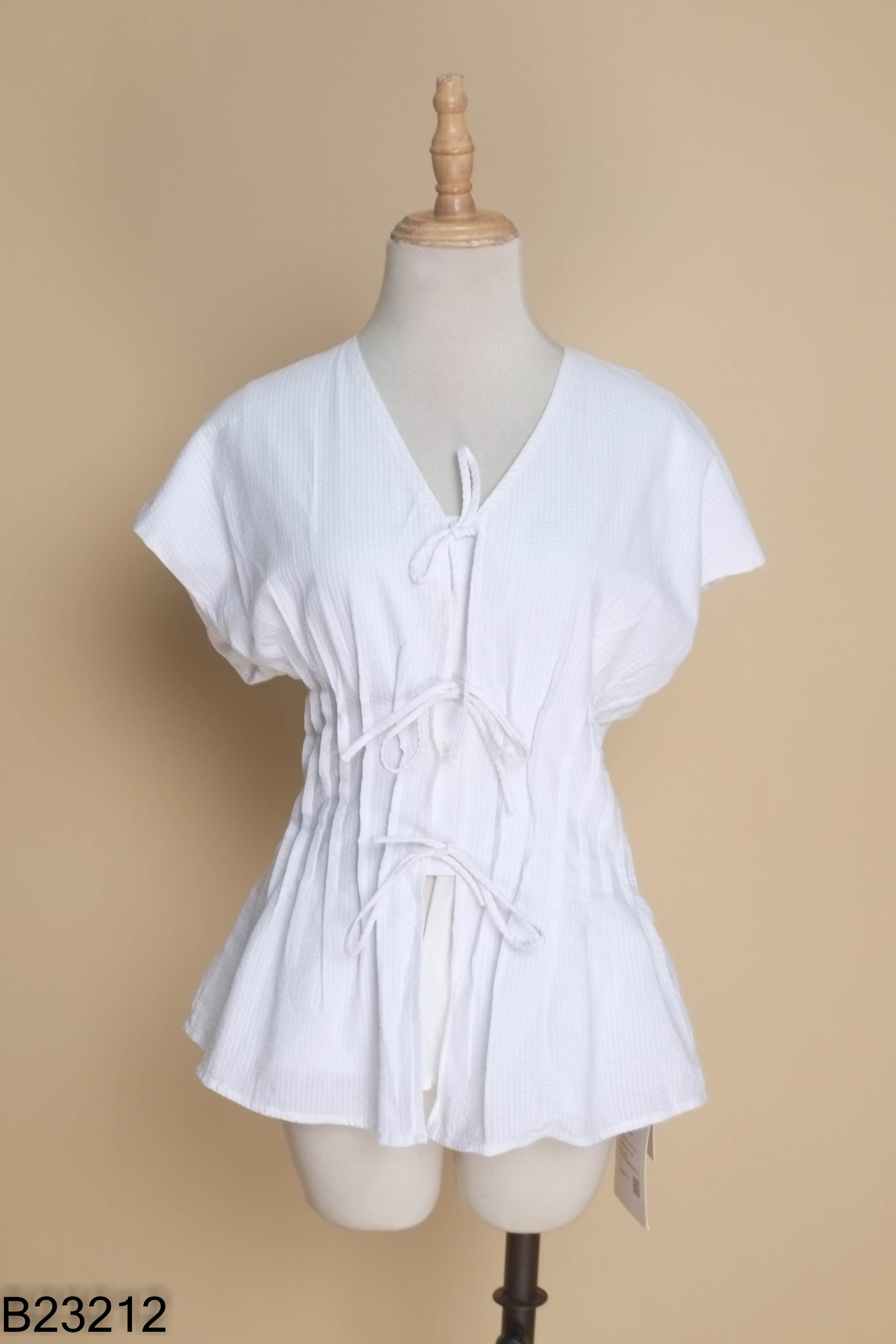 NEWTAG Áo trắng sát nách buộc nơ